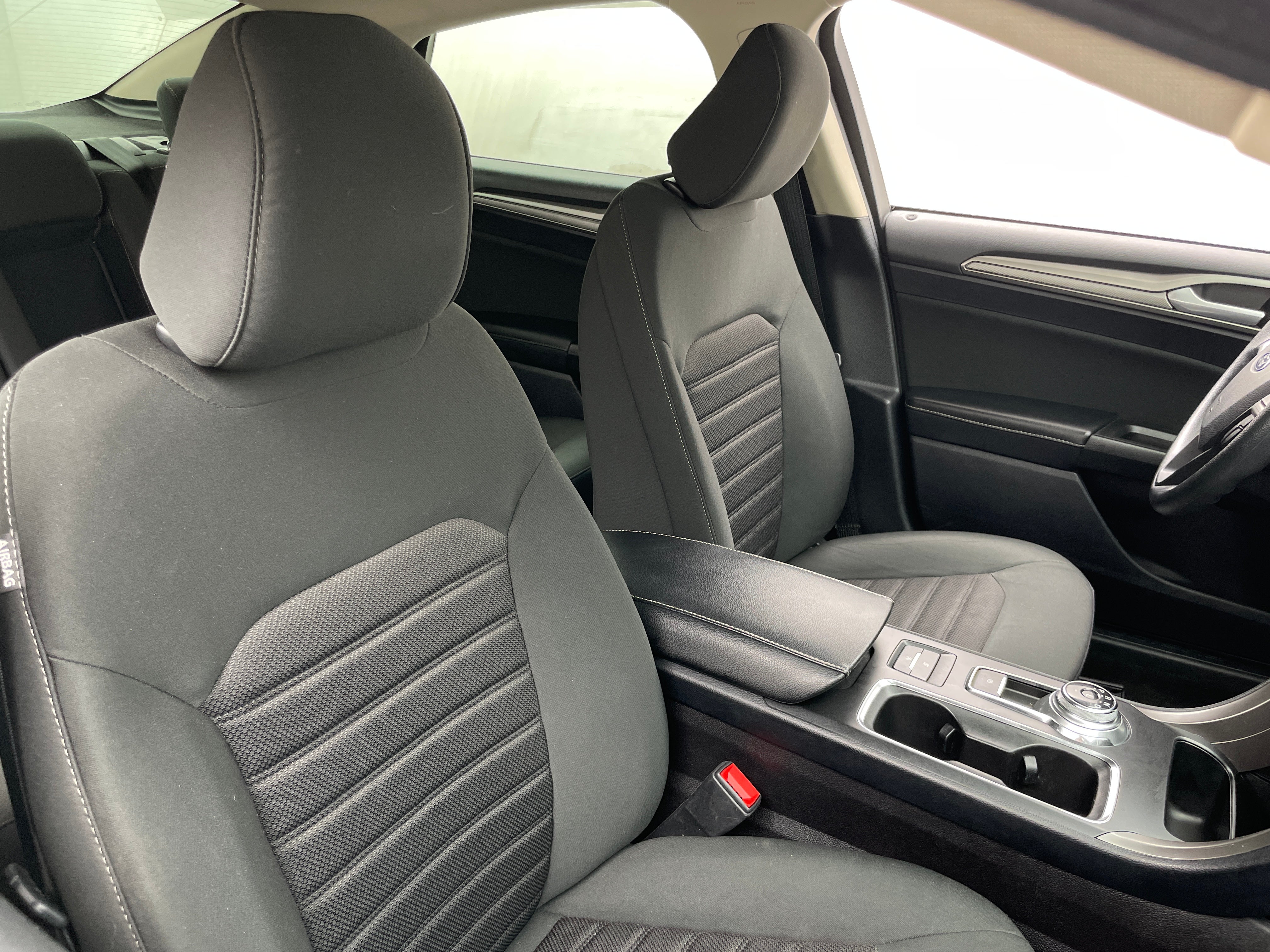 2020 Ford Fusion SE 2
