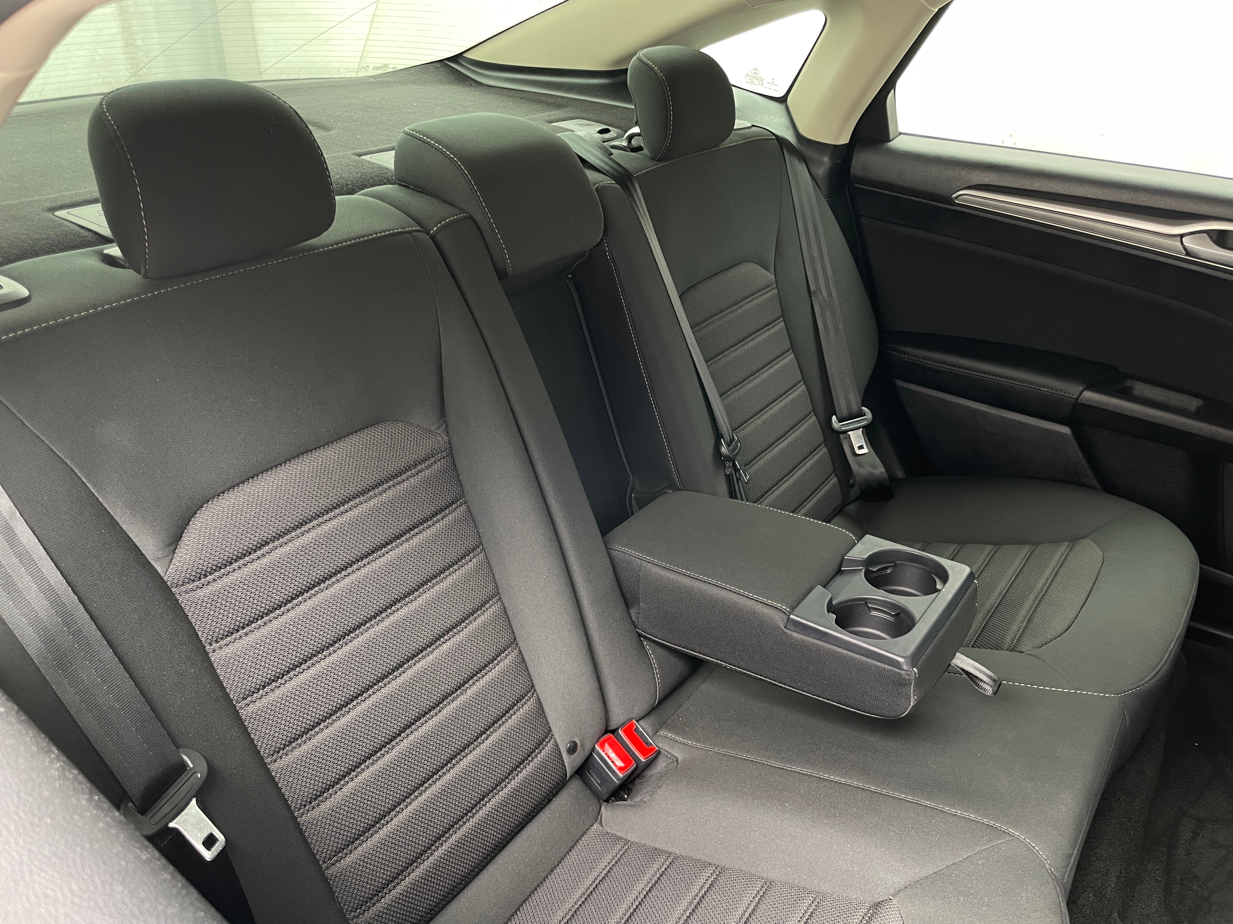 2020 Ford Fusion SE 6