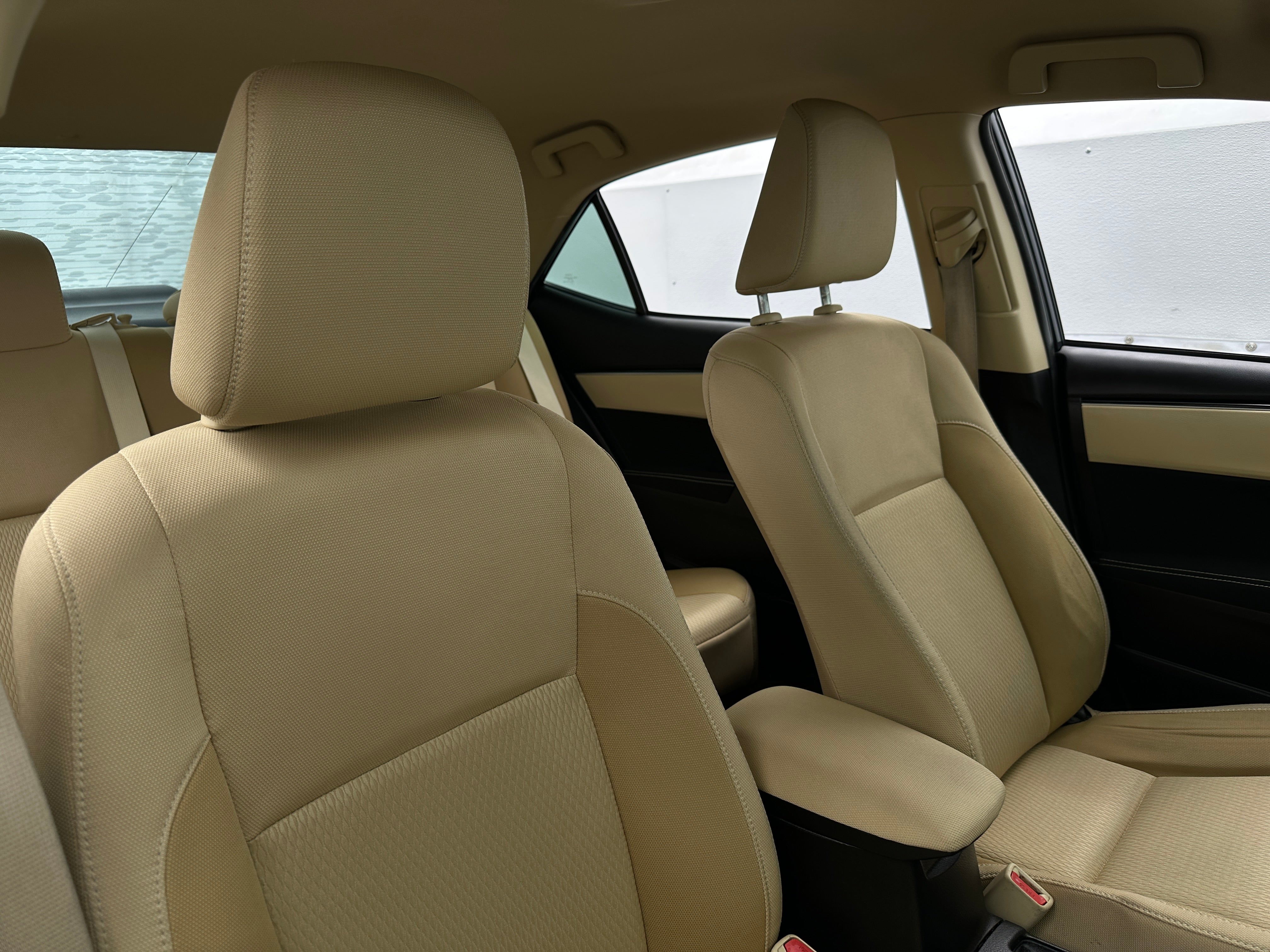 2019 Toyota Corolla LE 2