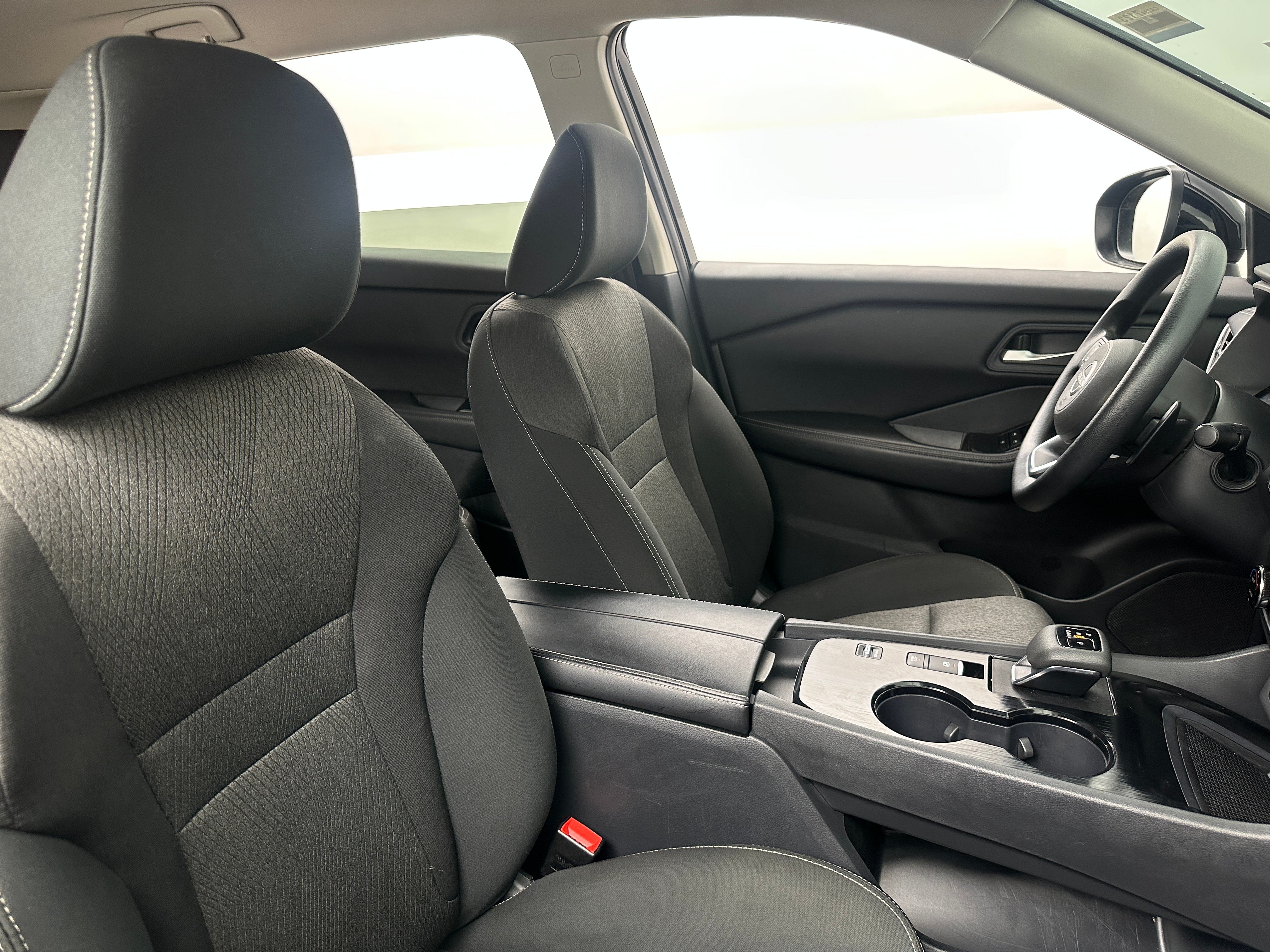 2024 Nissan Rogue SV 2