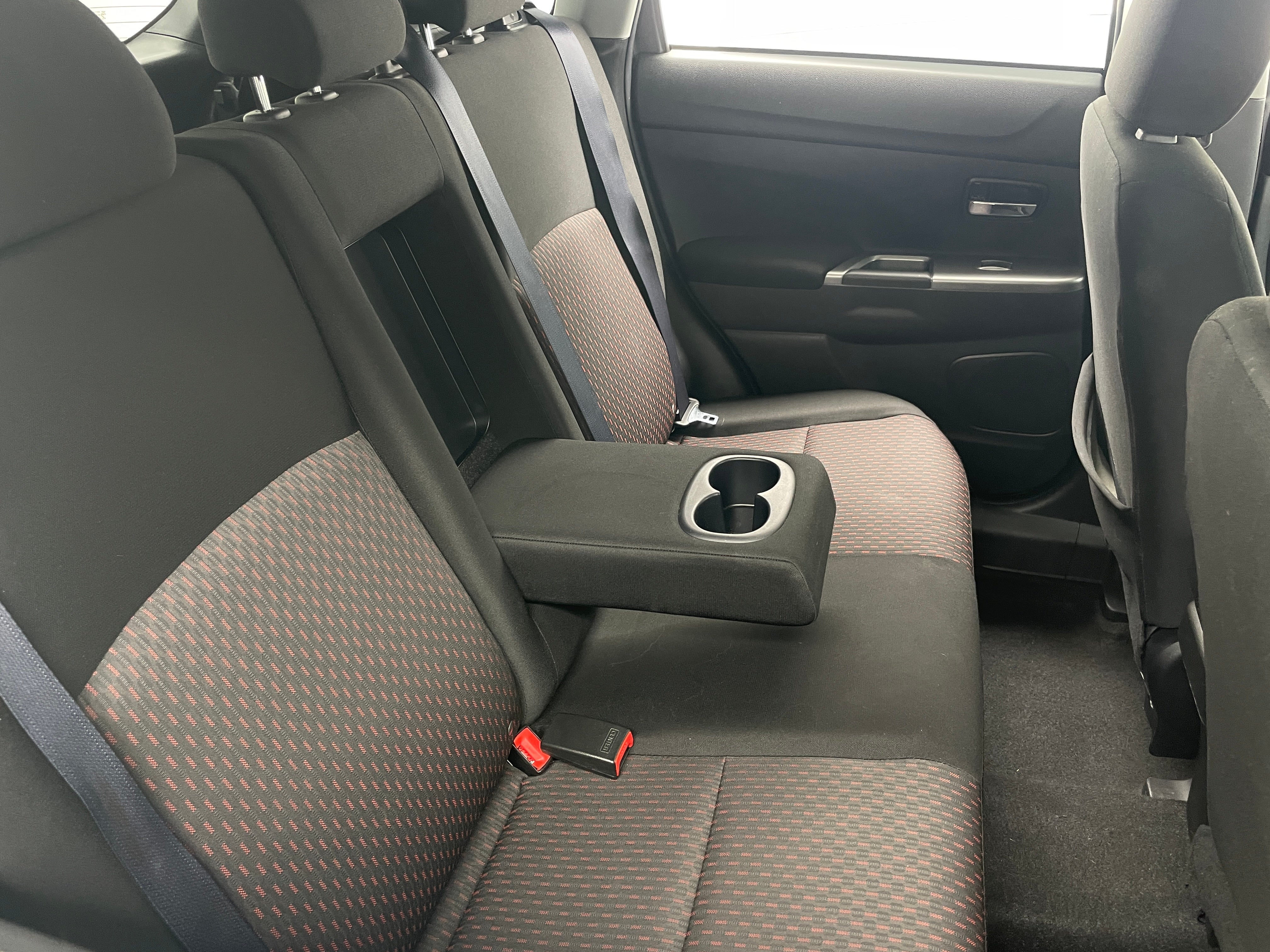 2019 Mitsubishi Outlander Sport ES 6