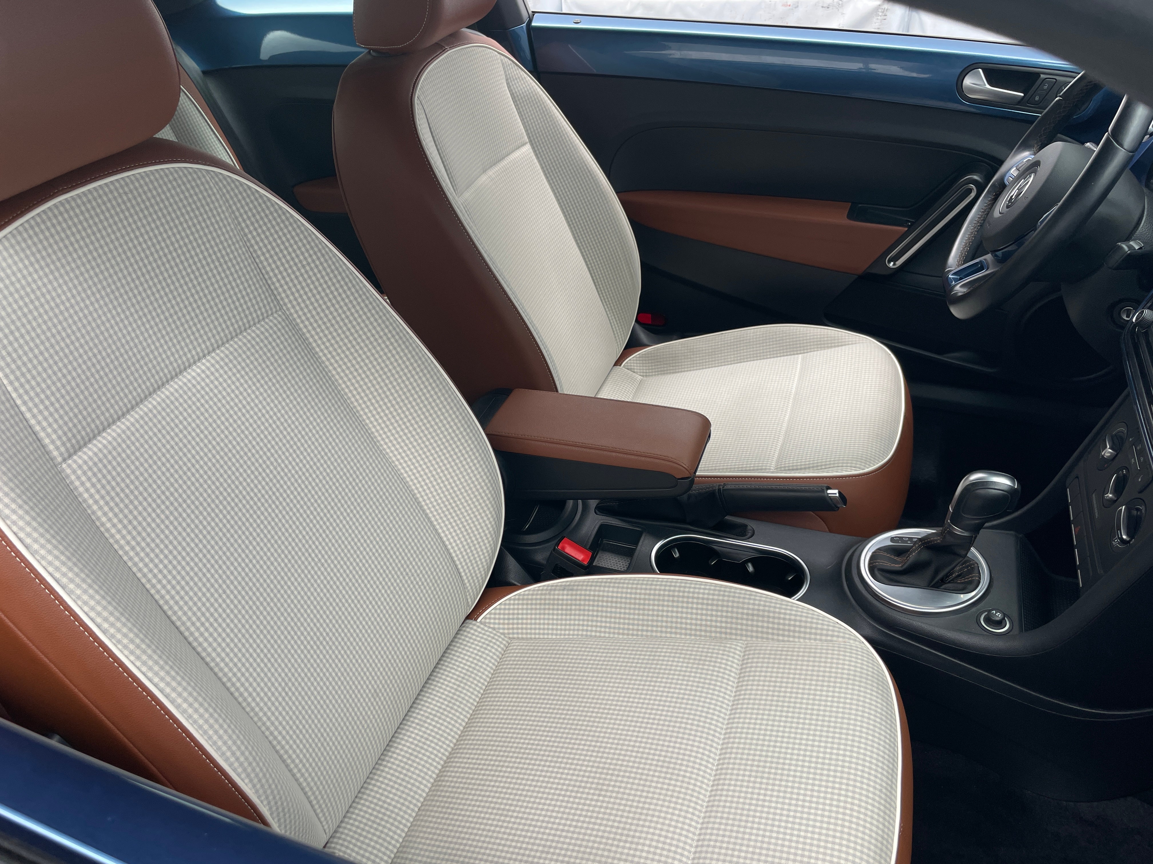 2017 Volkswagen Beetle Classic 2