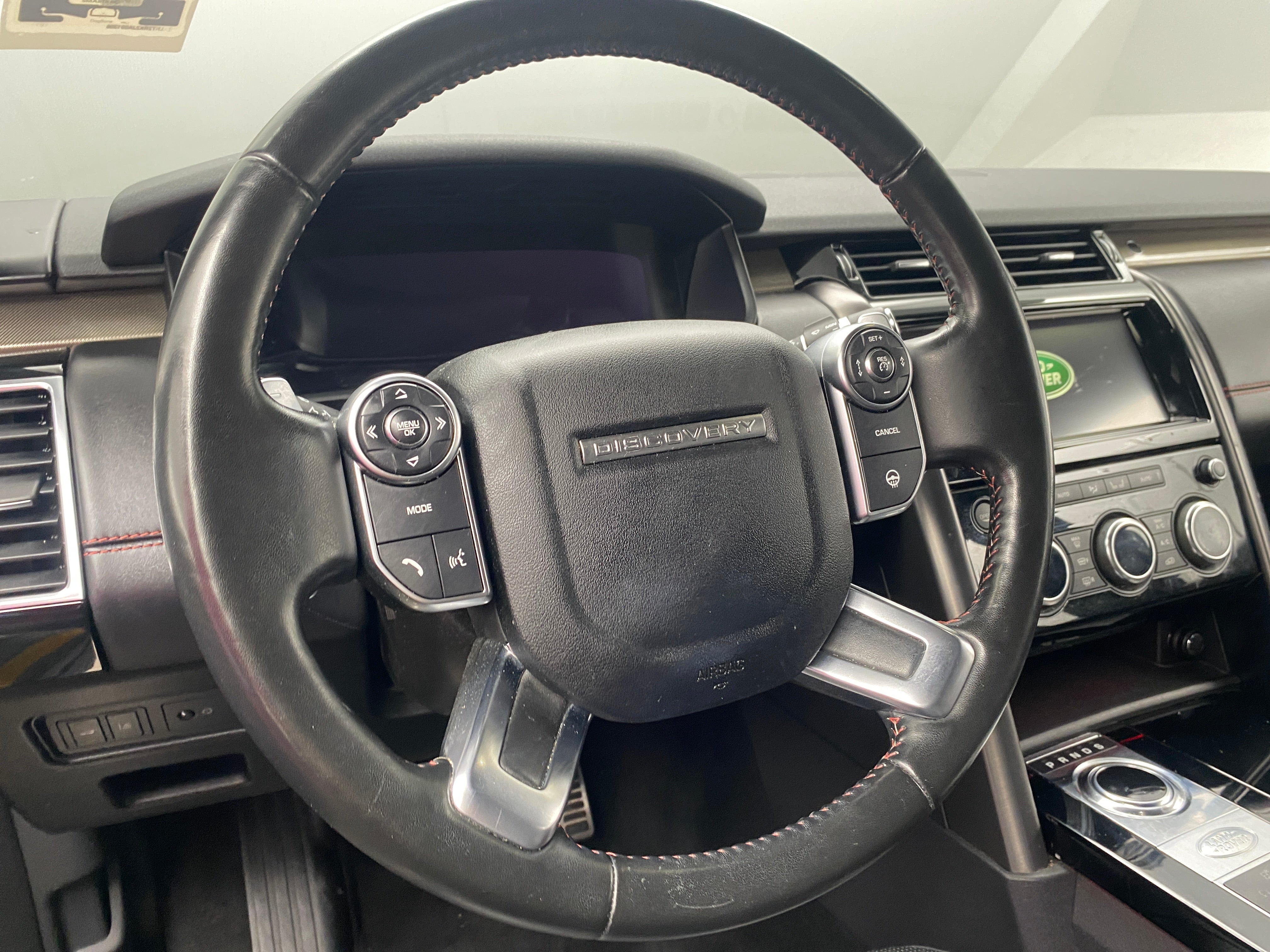2018 Land Rover Discovery HSE Luxury 4