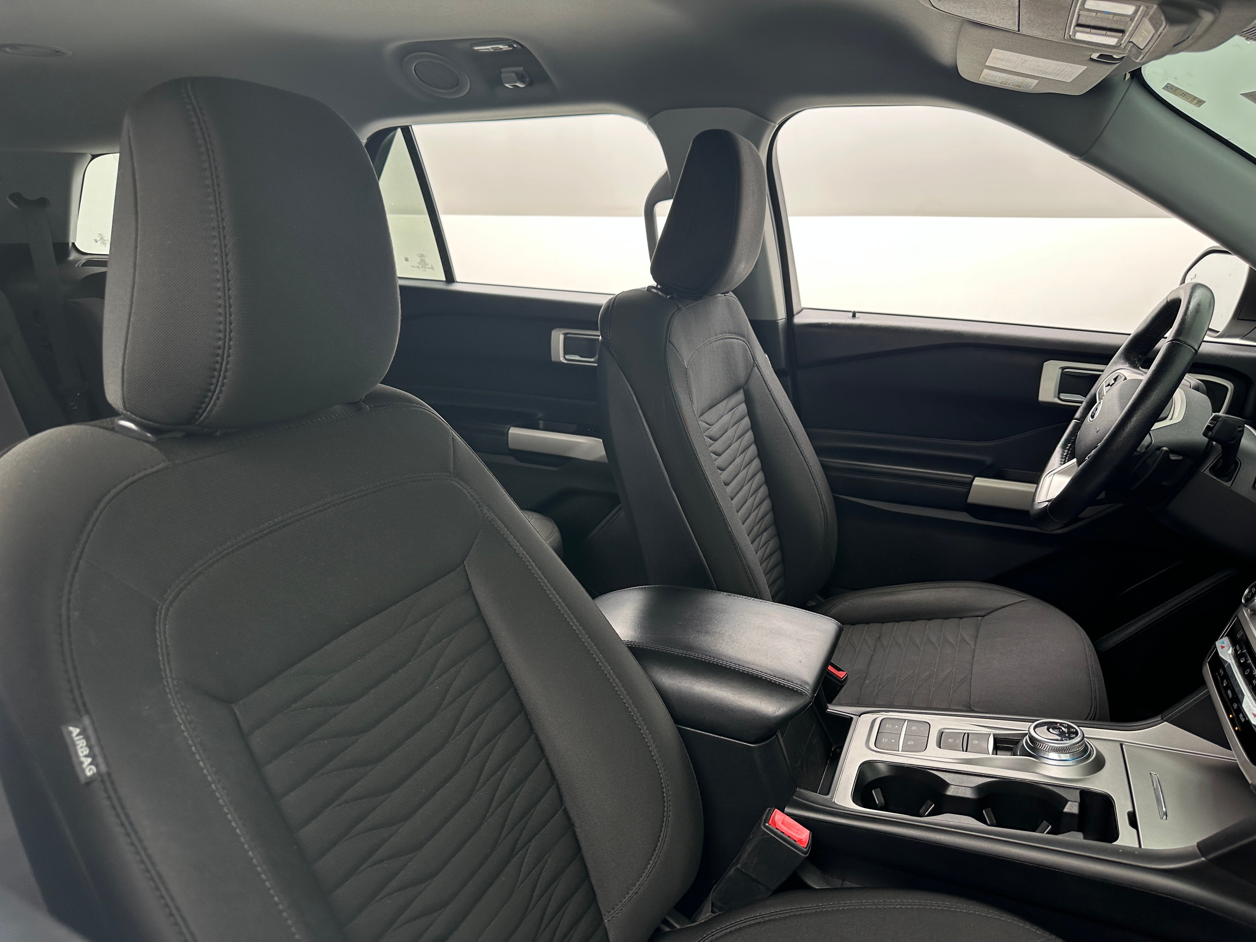 2020 Ford Explorer XLT 2