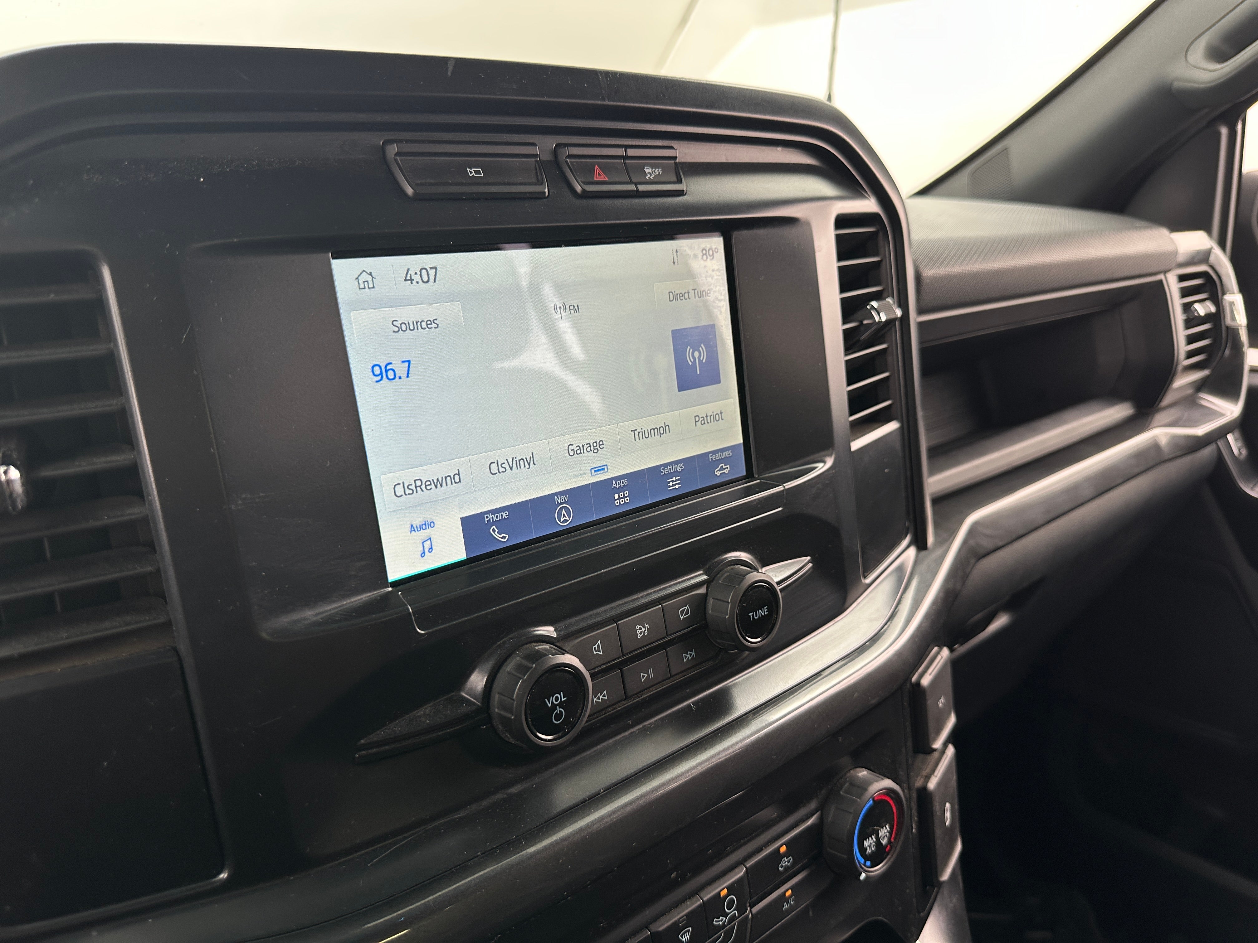 2022 Ford Econoline E-150 4