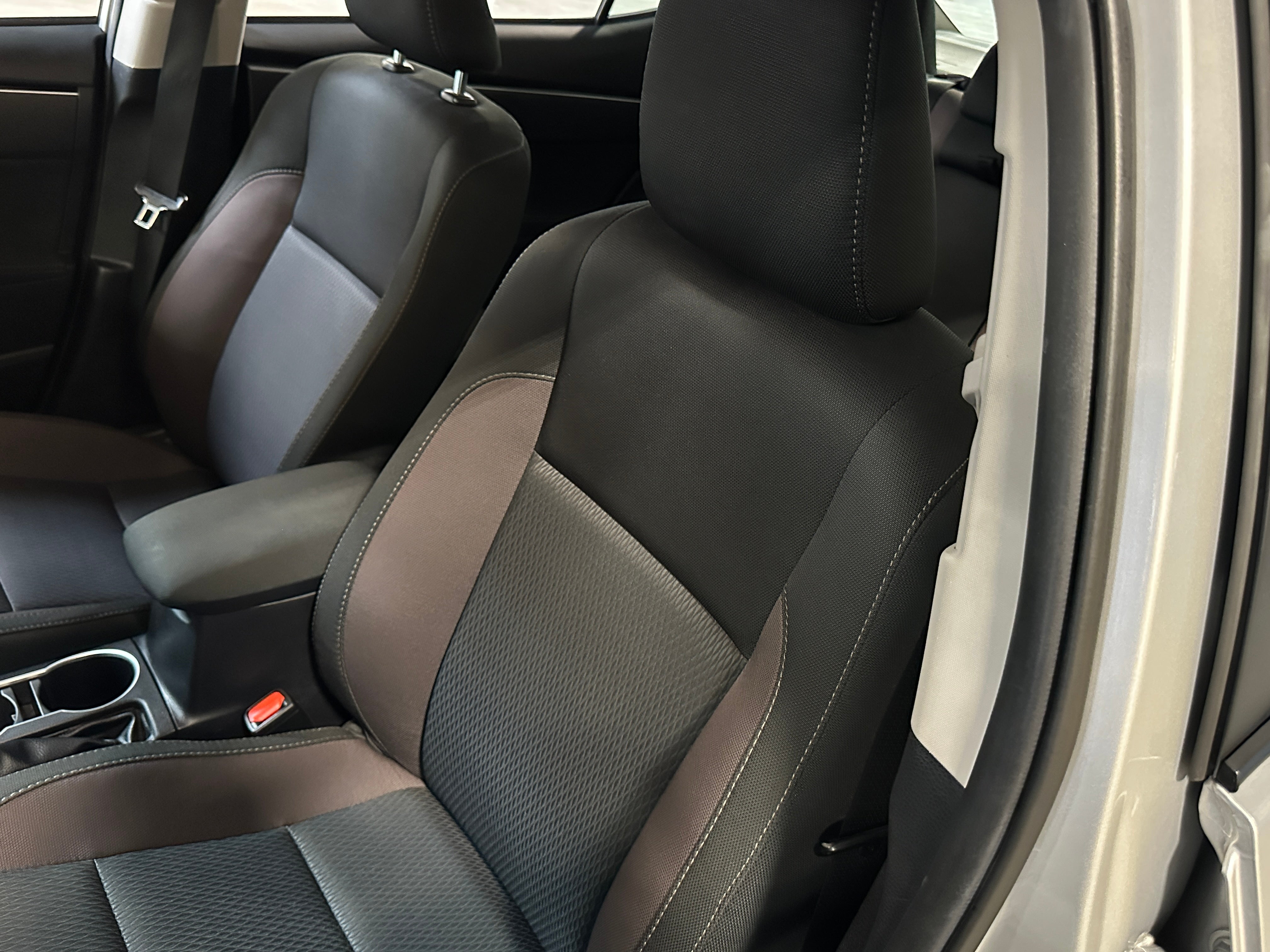 2018 Toyota Corolla LE 2