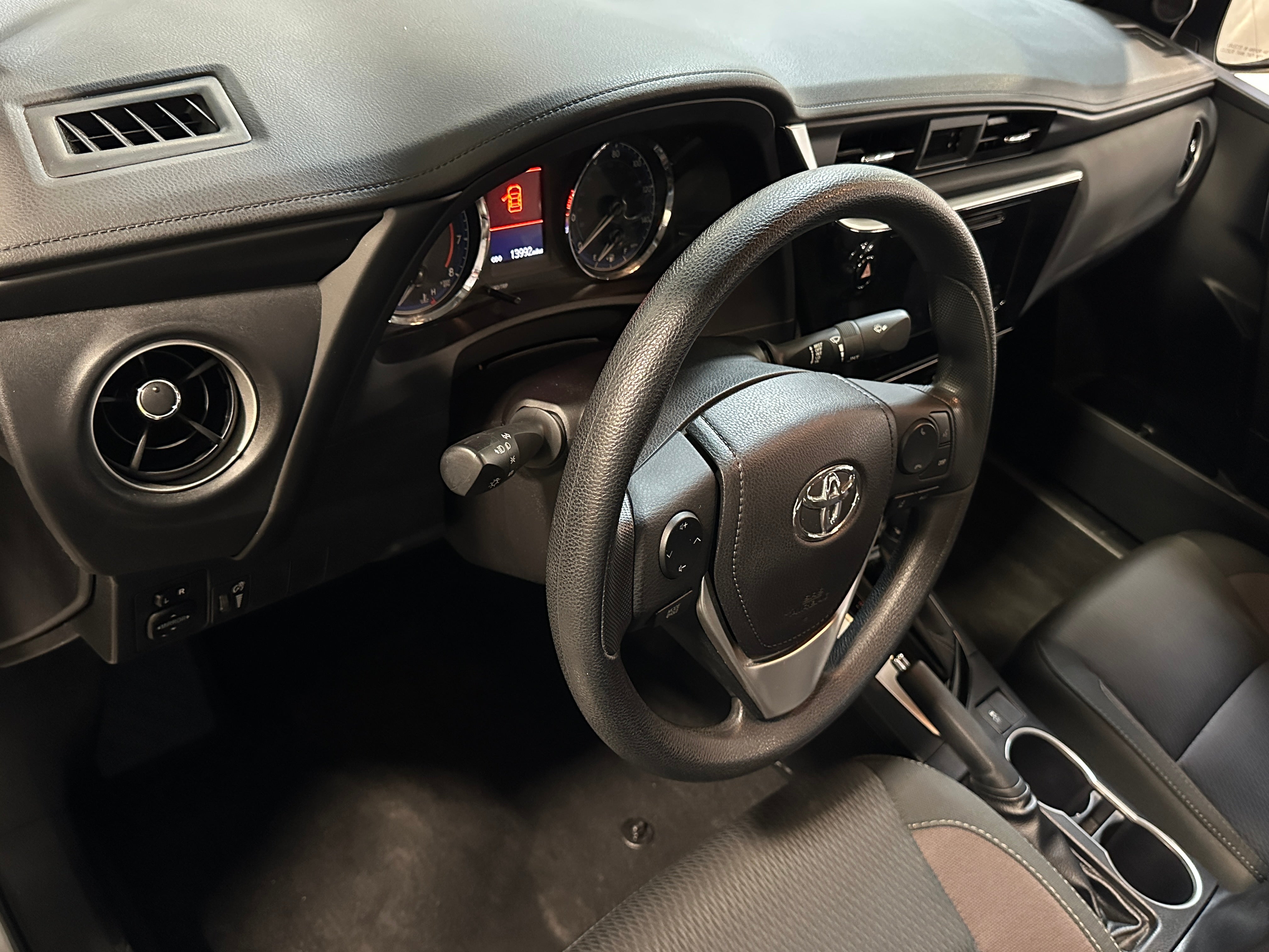2018 Toyota Corolla LE 3