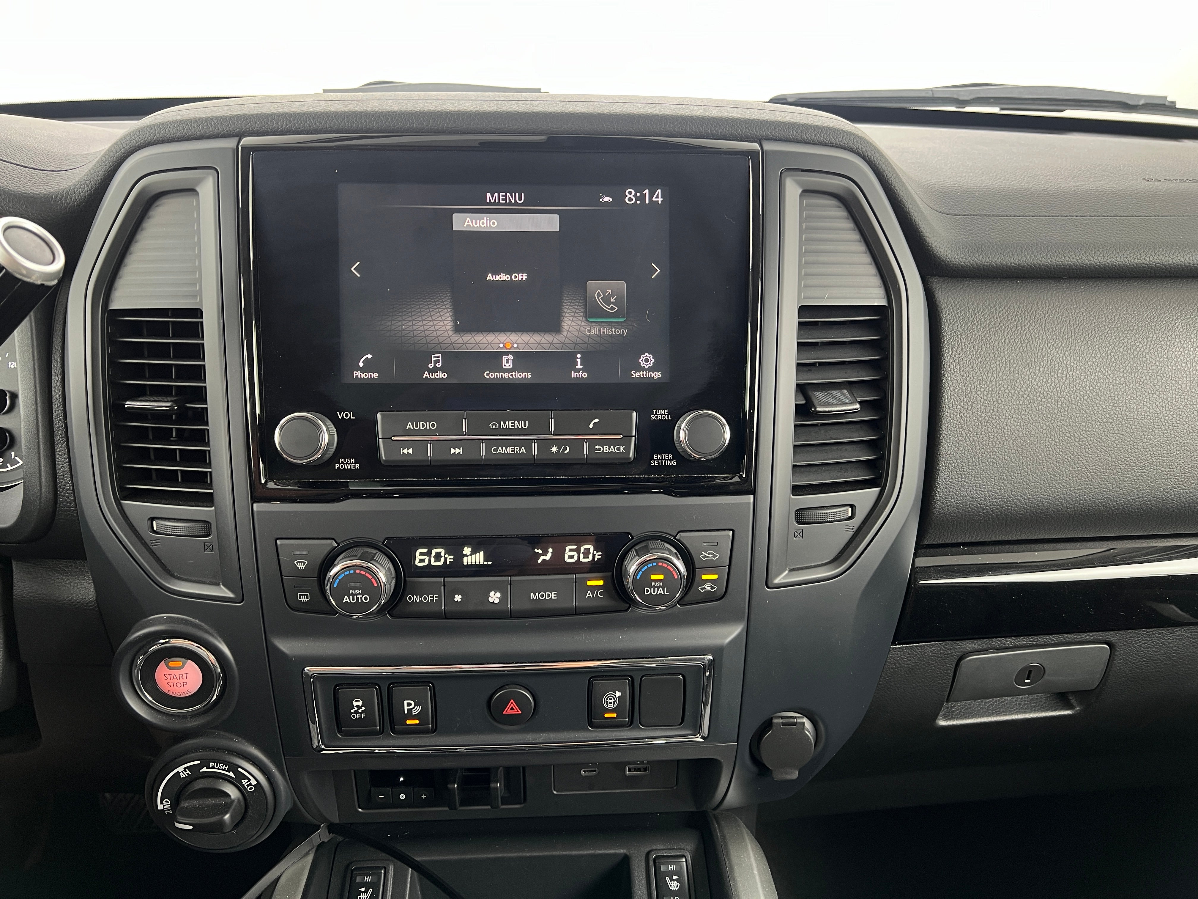 2023 Nissan Titan SV 4