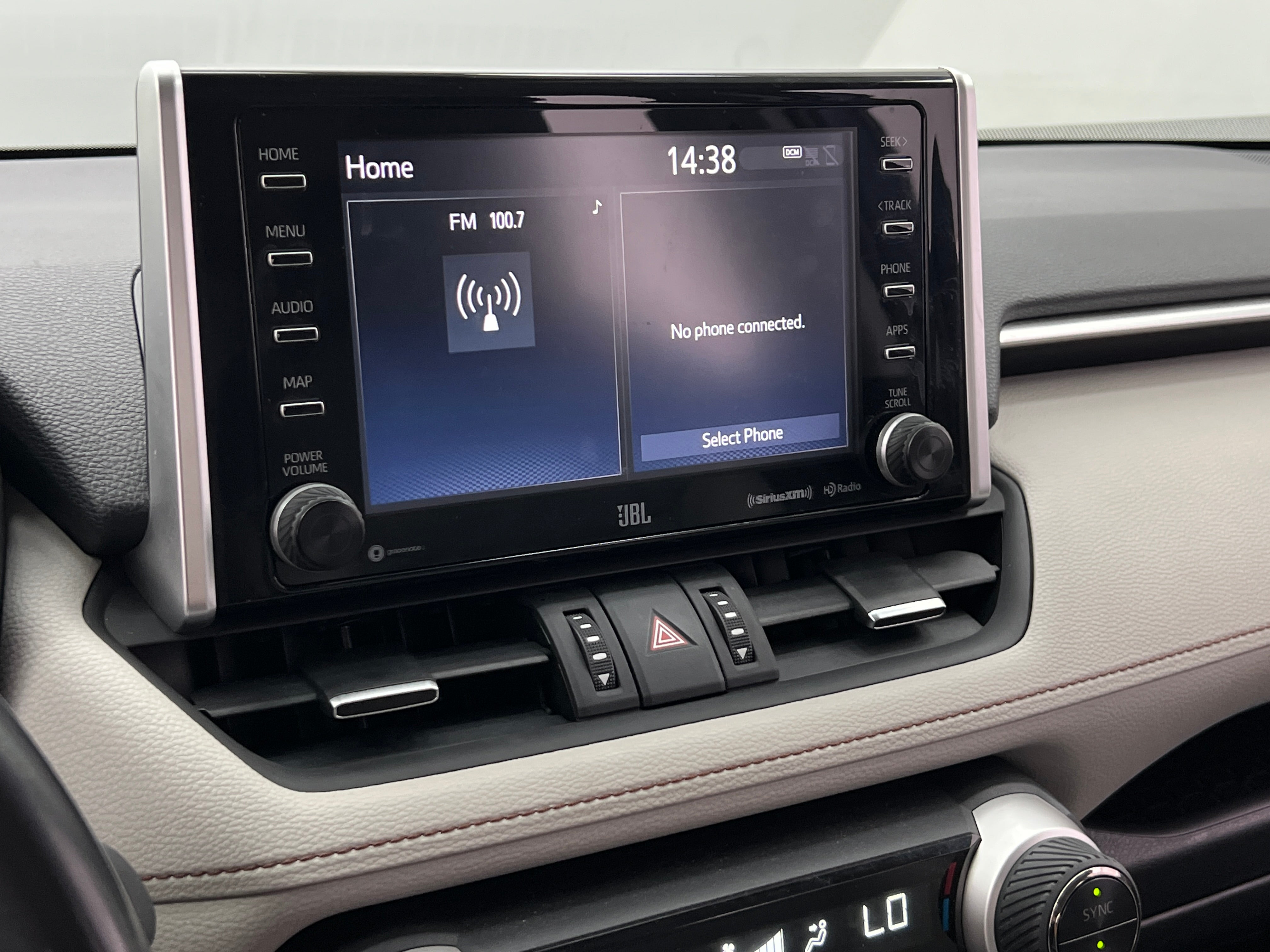 2019 Toyota RAV4 XLE Premium 3