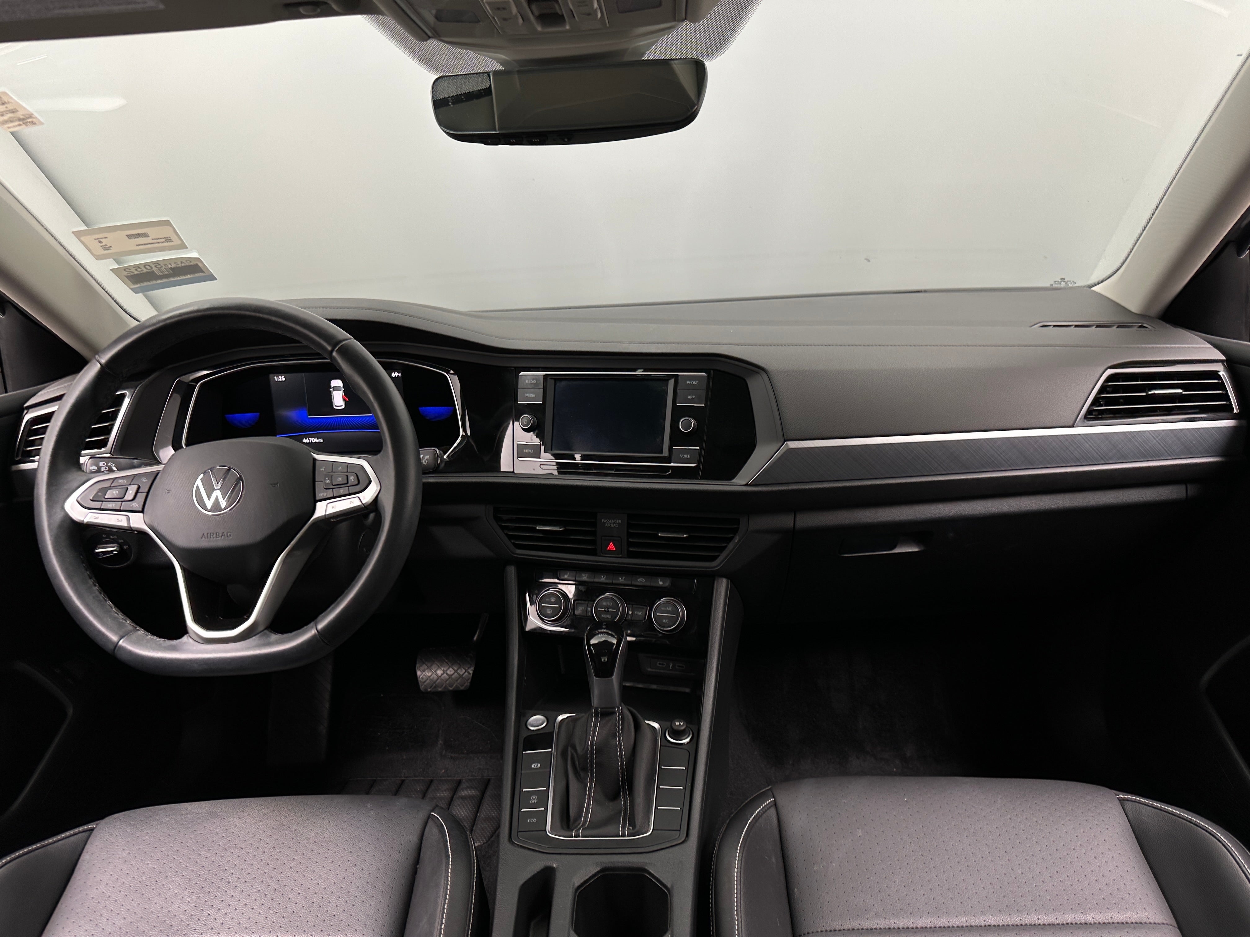 2022 Volkswagen Jetta SE 2