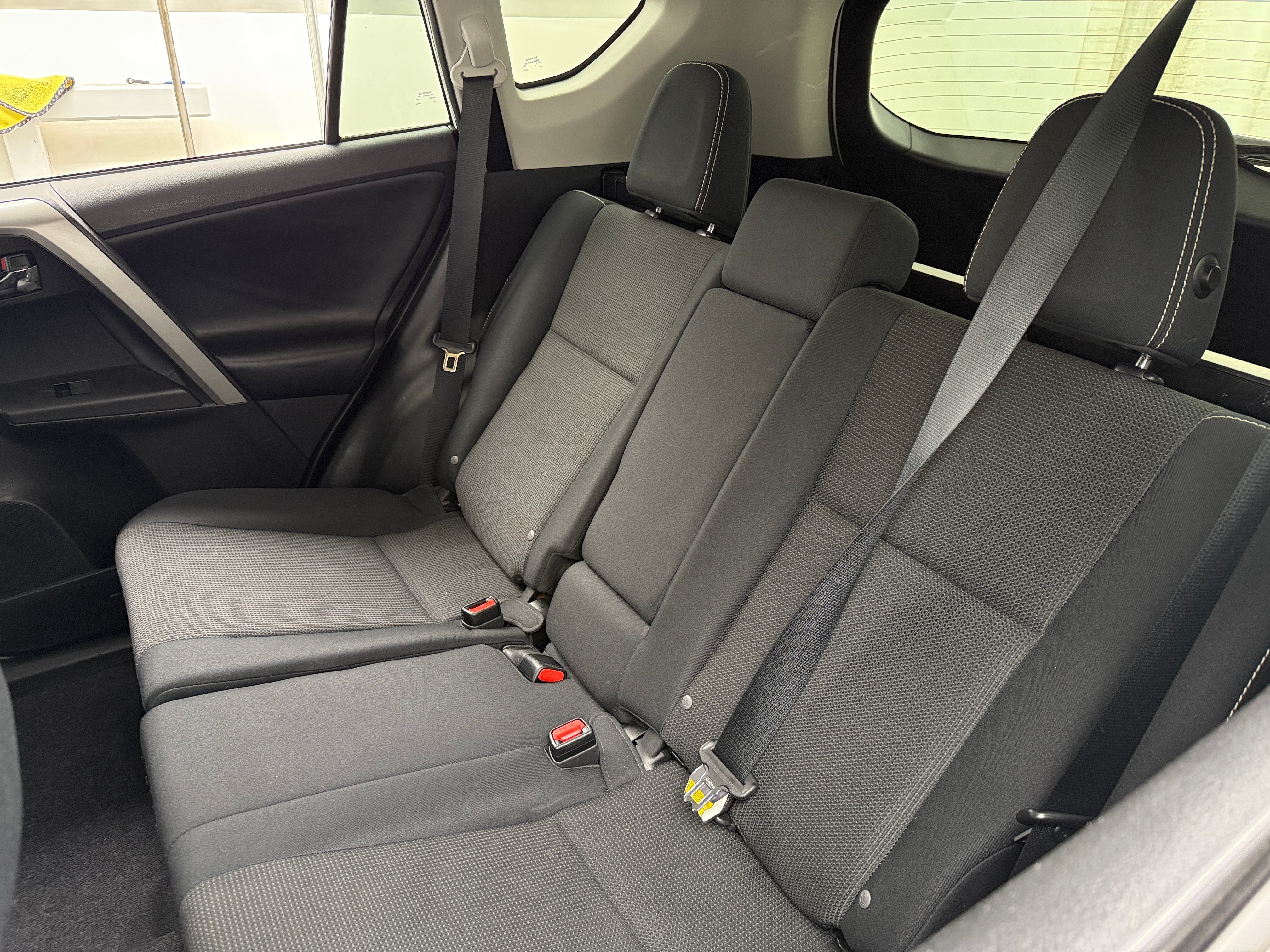 2017 Toyota RAV4 XLE 6