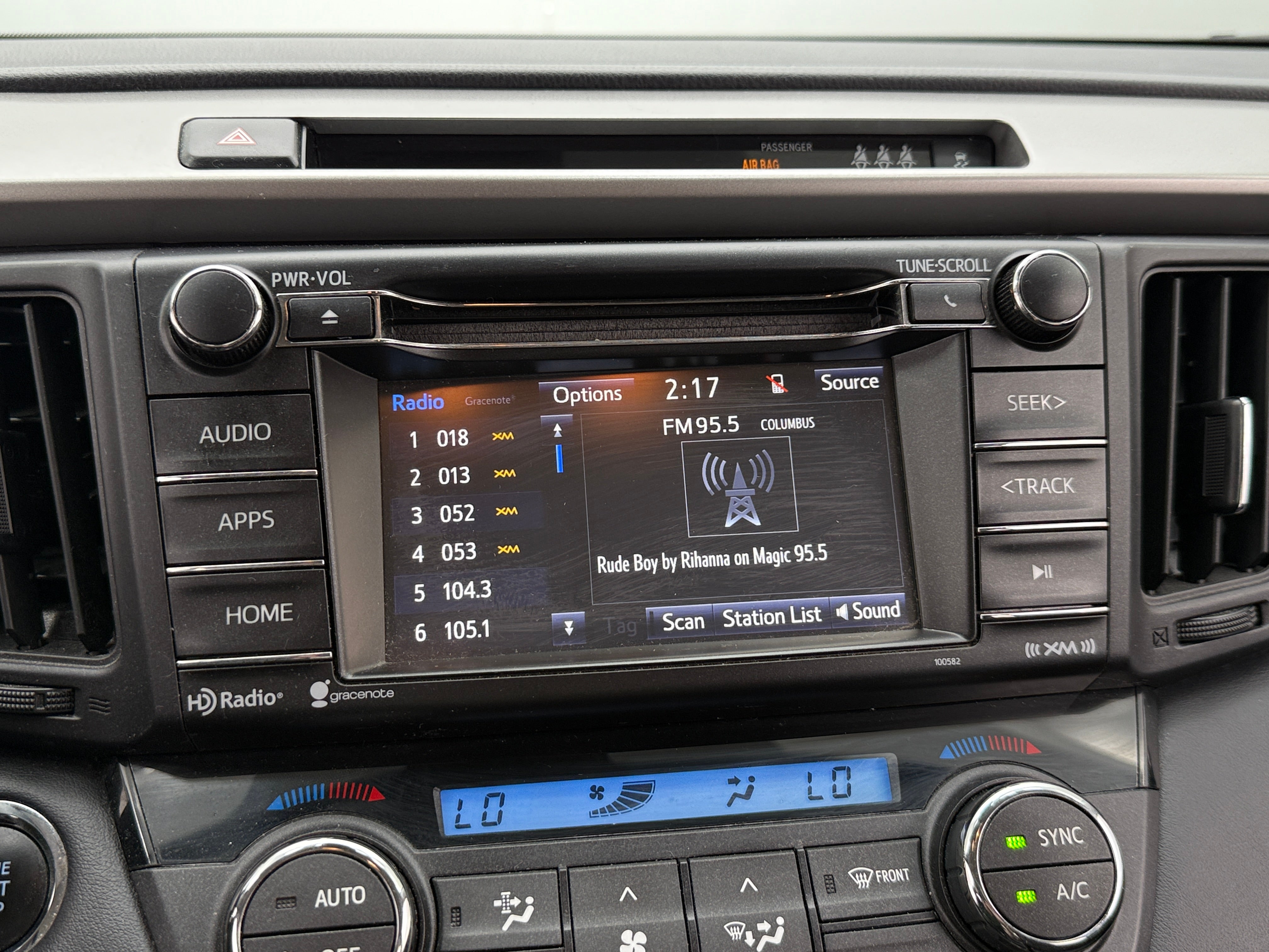 2017 Toyota RAV4 XLE 4