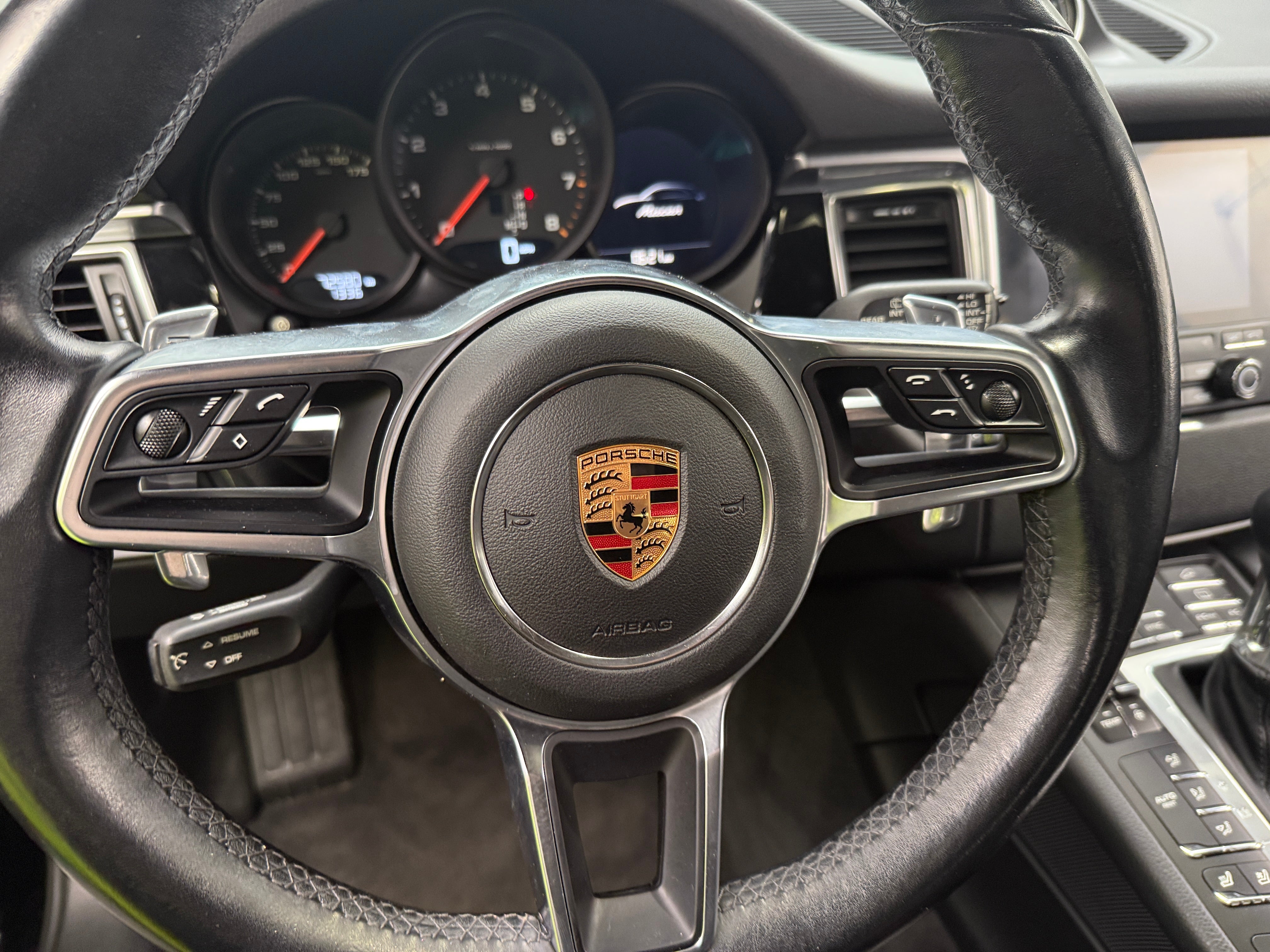 2017 Porsche Macan Base 4
