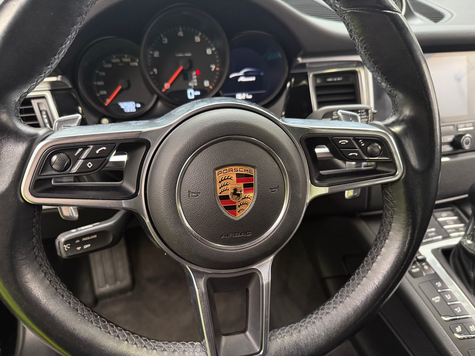 Thumbnail: 2017 Porsche Macan - 4