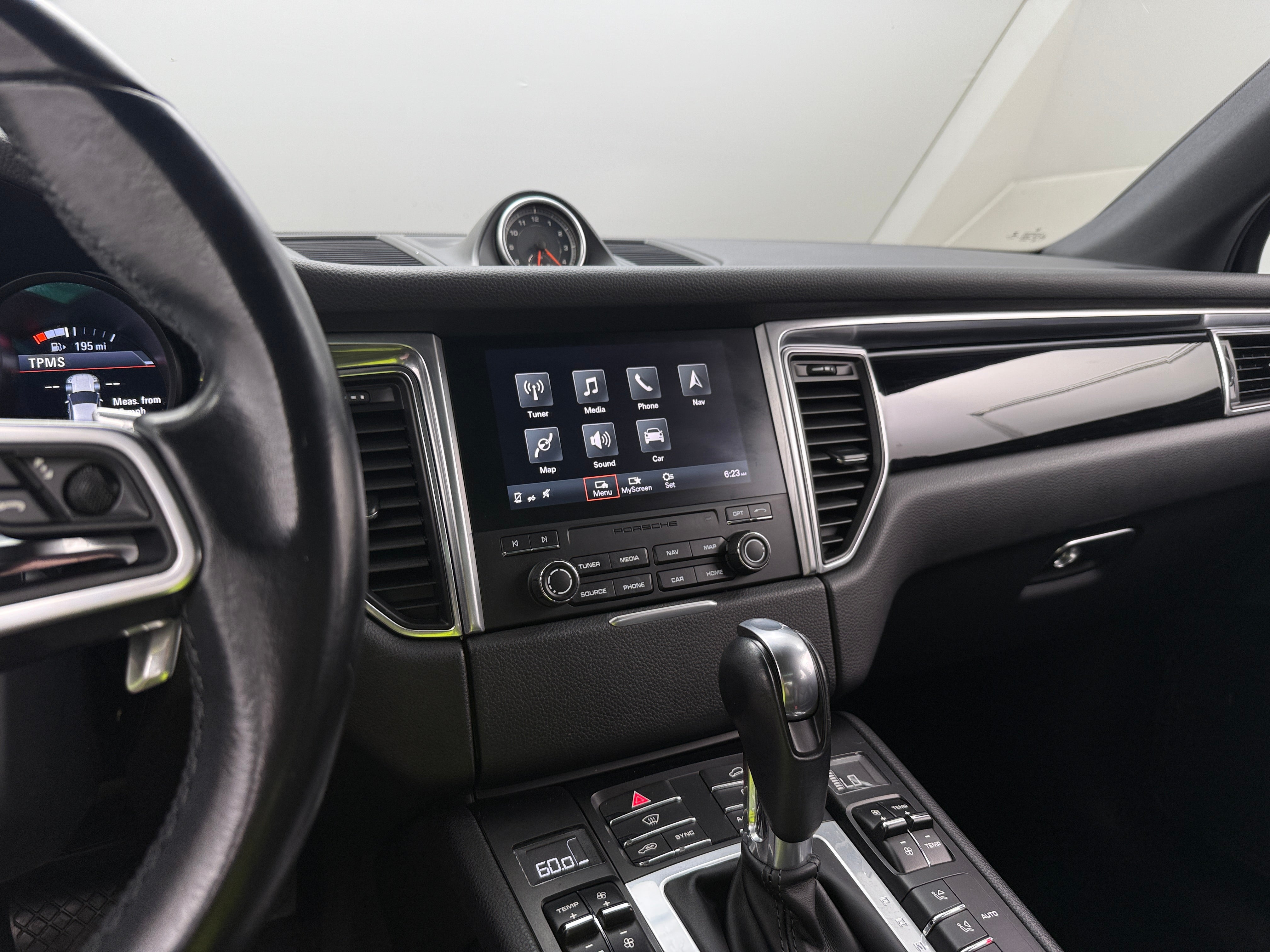 2017 Porsche Macan Base 3