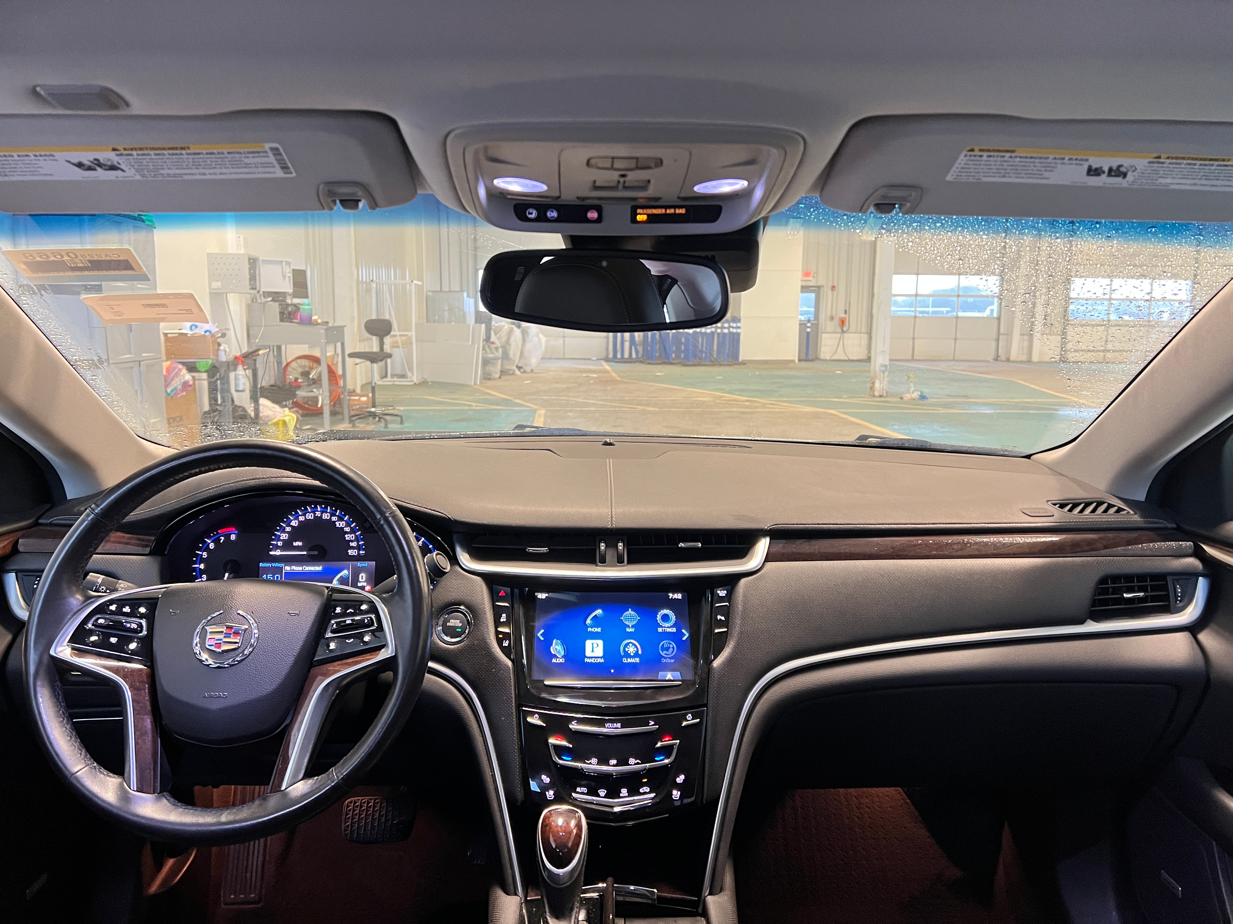 2013 Cadillac XTS Luxury 2