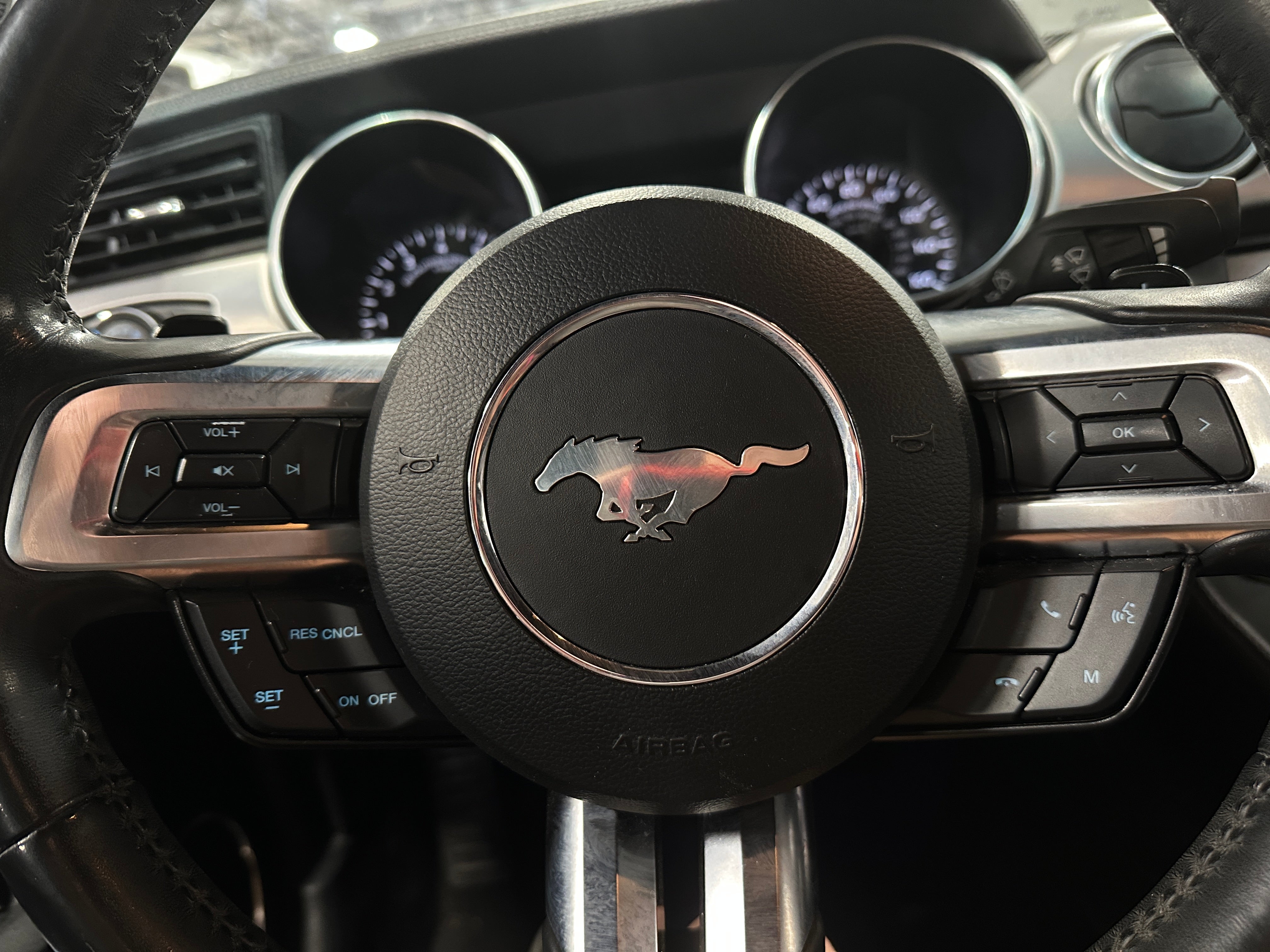 2020 Ford Mustang  4