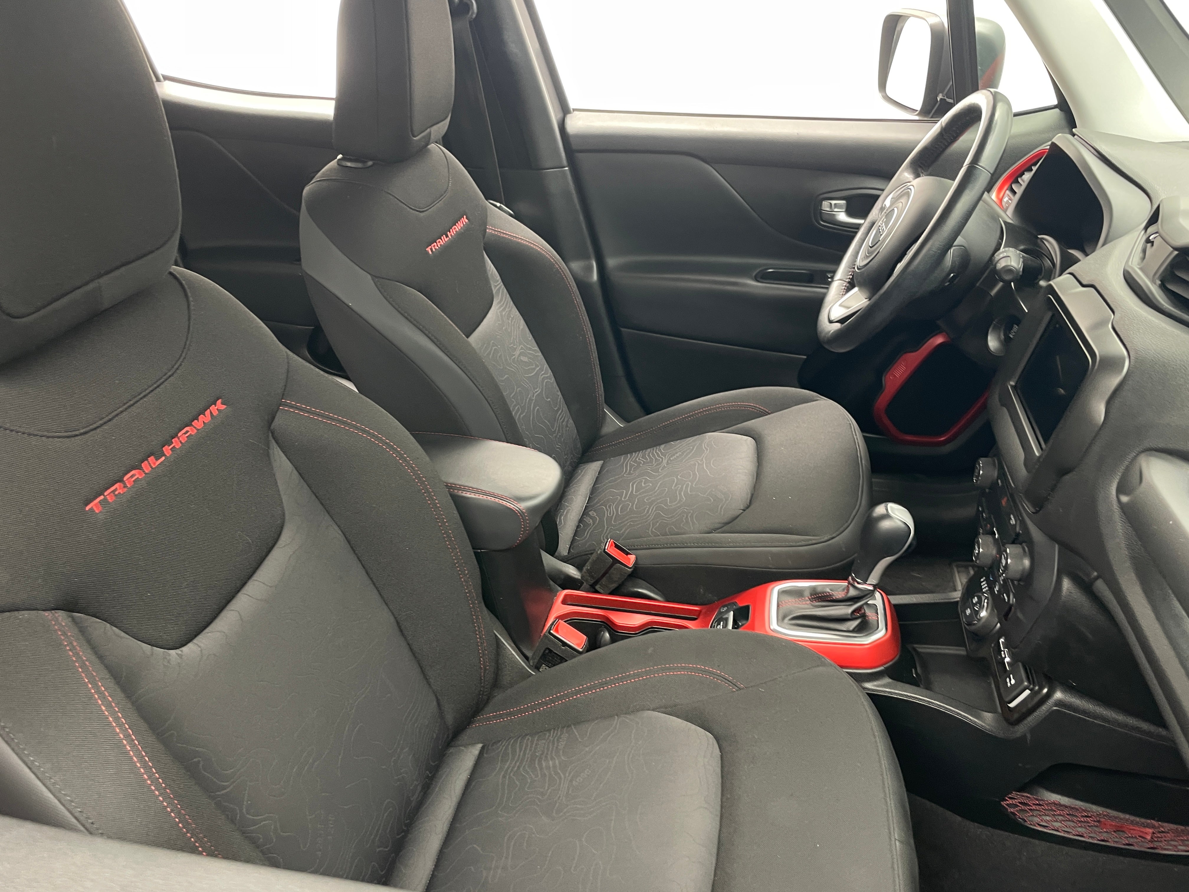 2019 Jeep Renegade Trailhawk 2