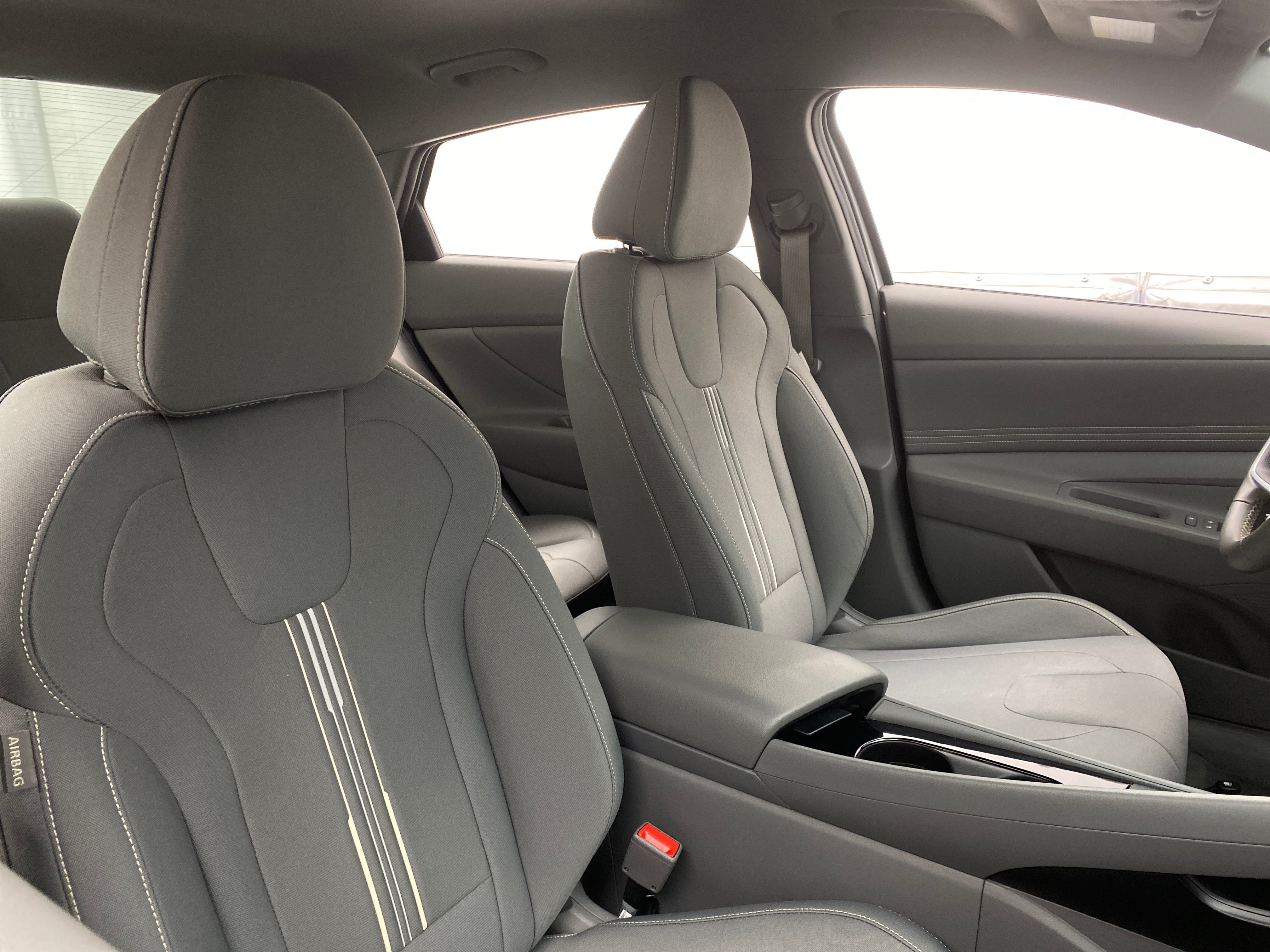 2023 Hyundai Elantra SEL 2