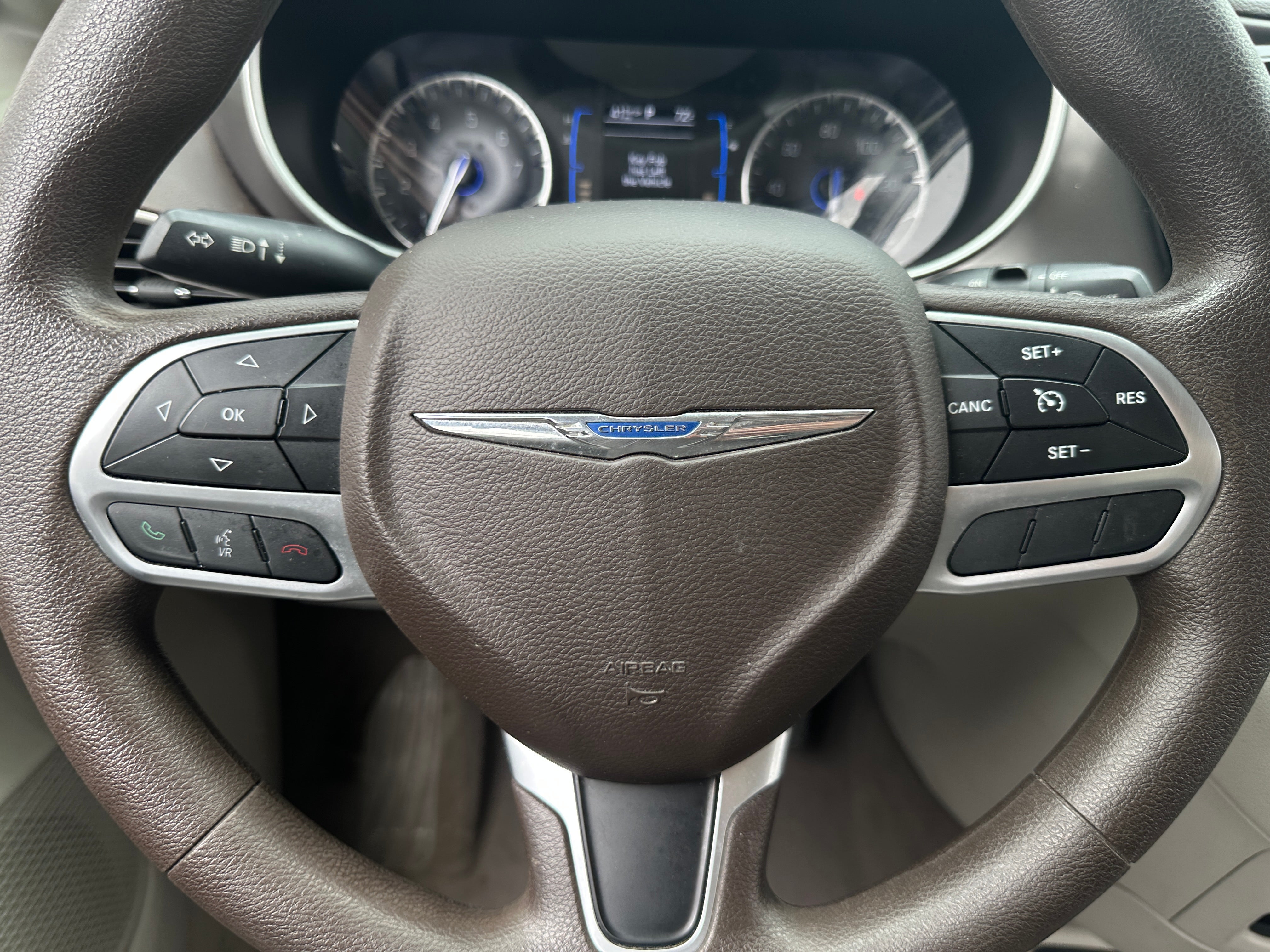2017 Chrysler Pacifica LX 5