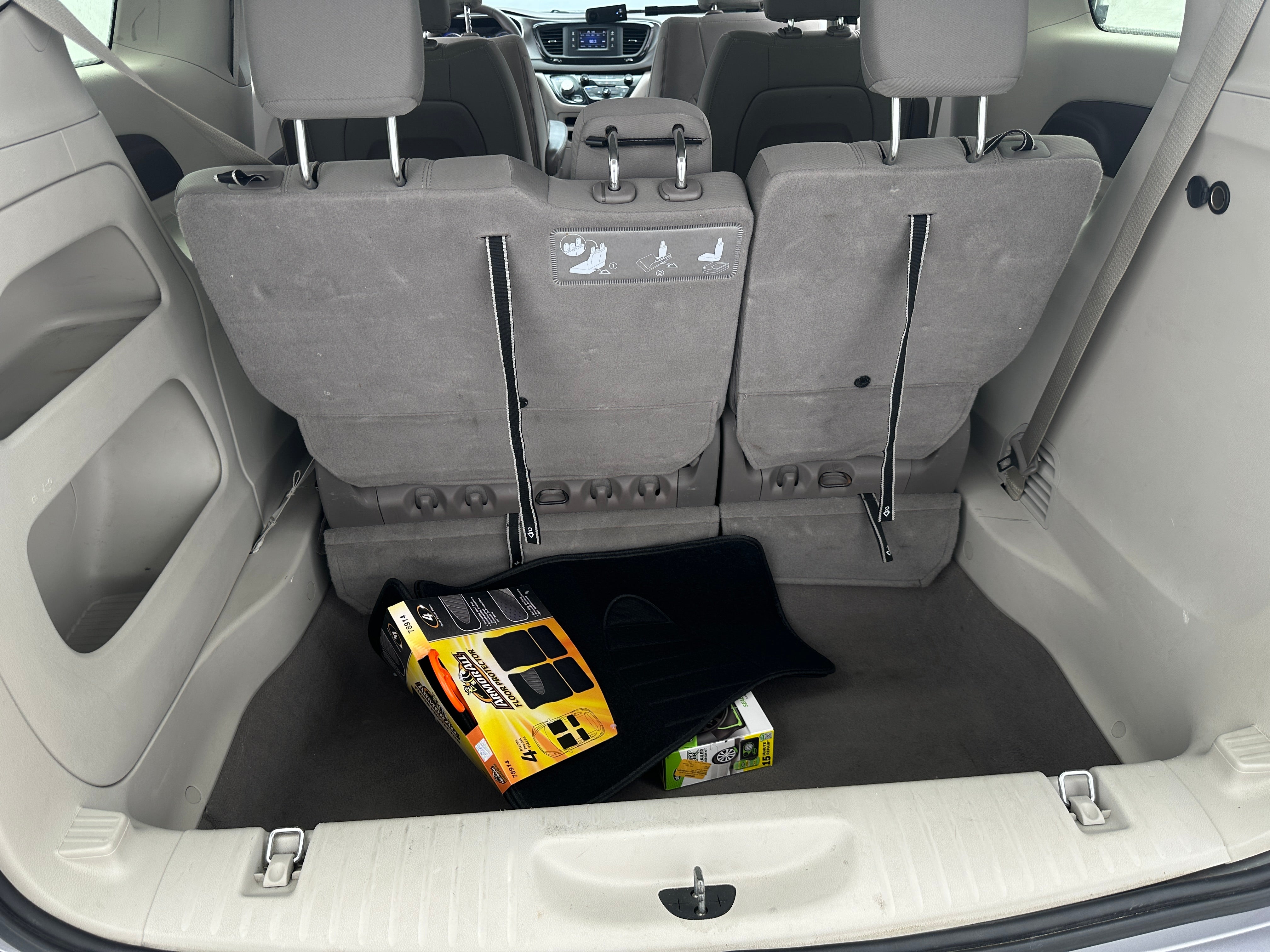 2017 Chrysler Pacifica LX 7