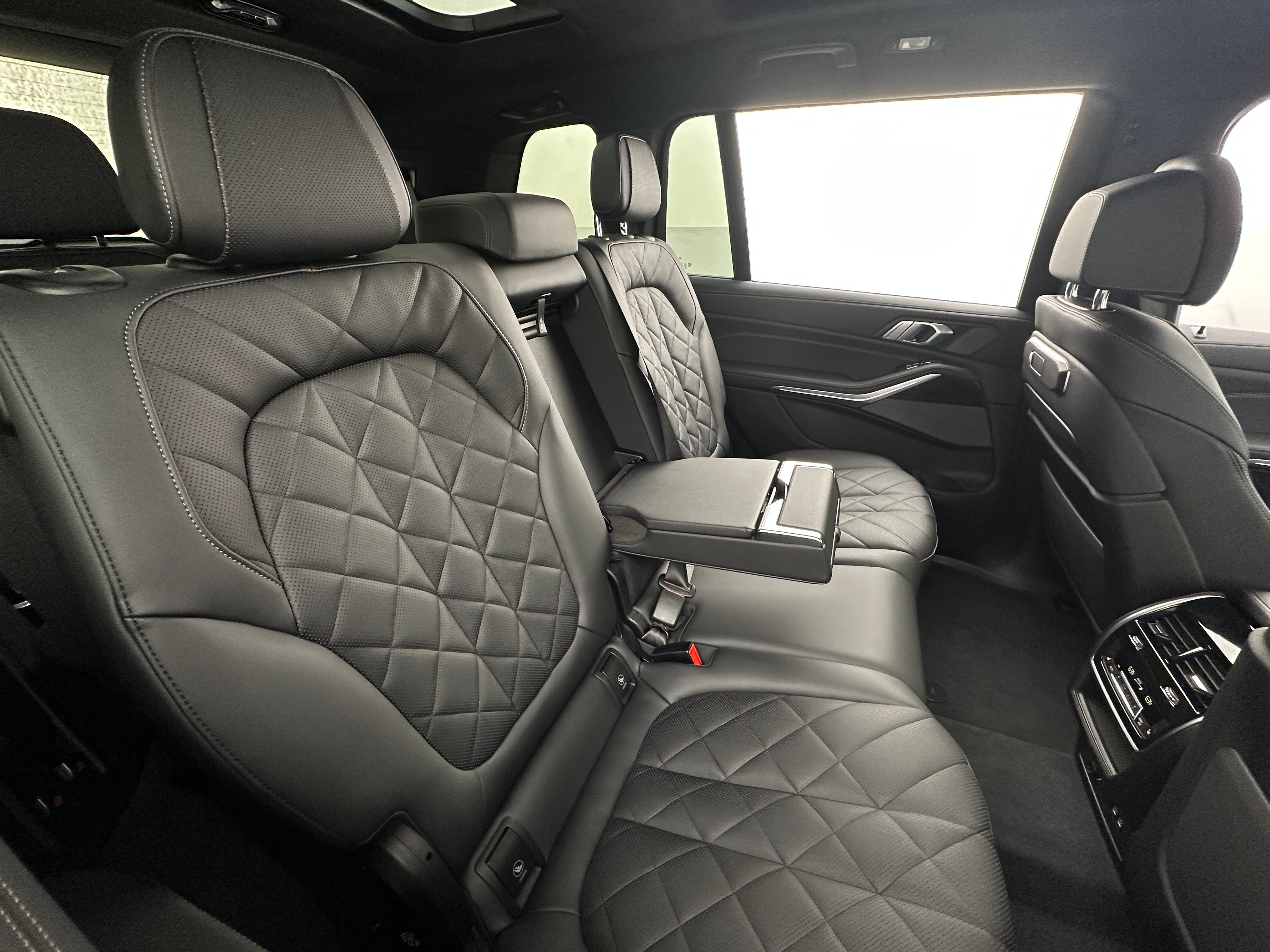 2024 BMW X7 xDrive40i 5