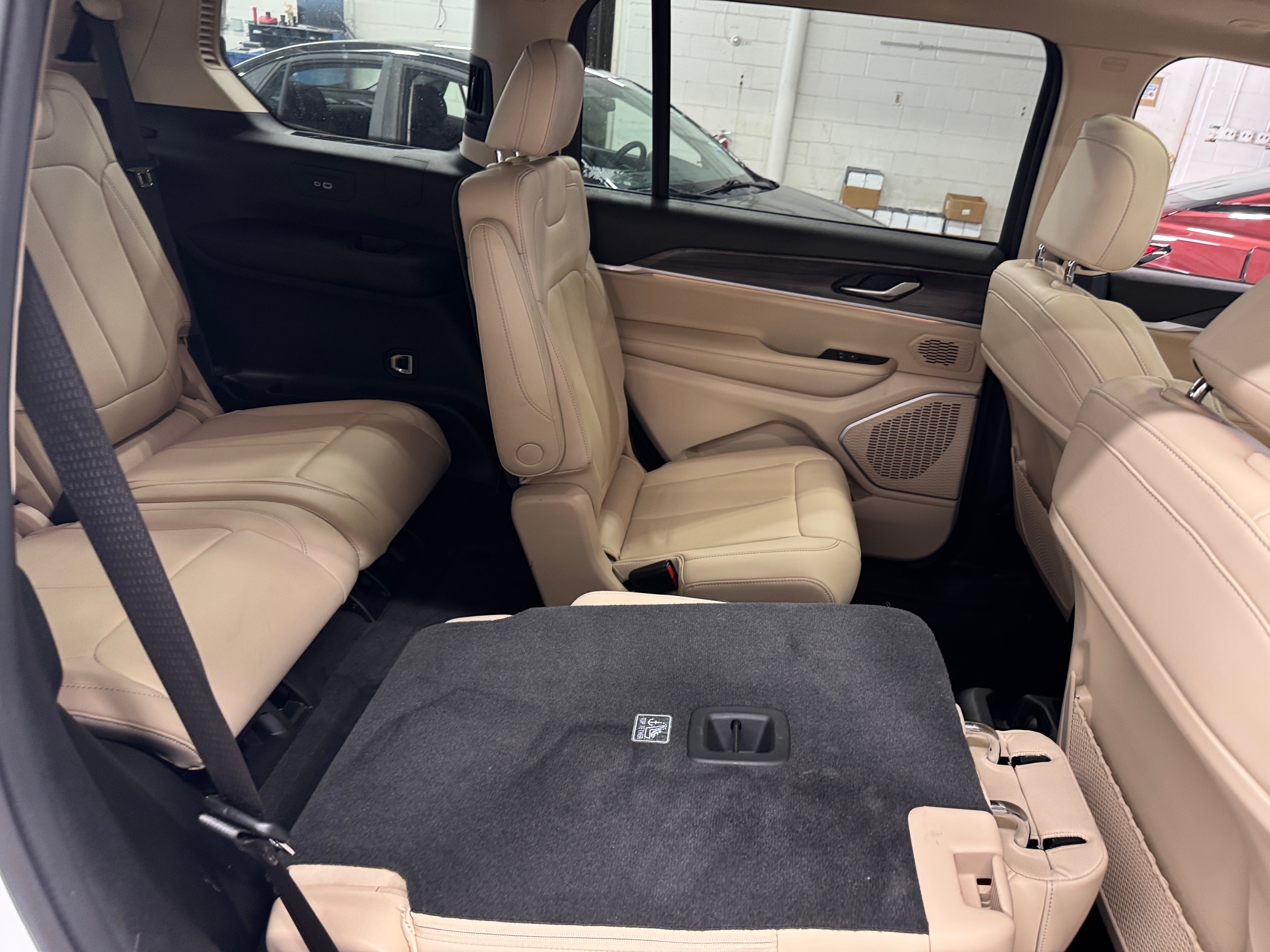 2021 Jeep Grand Cherokee L Limited Edition 5