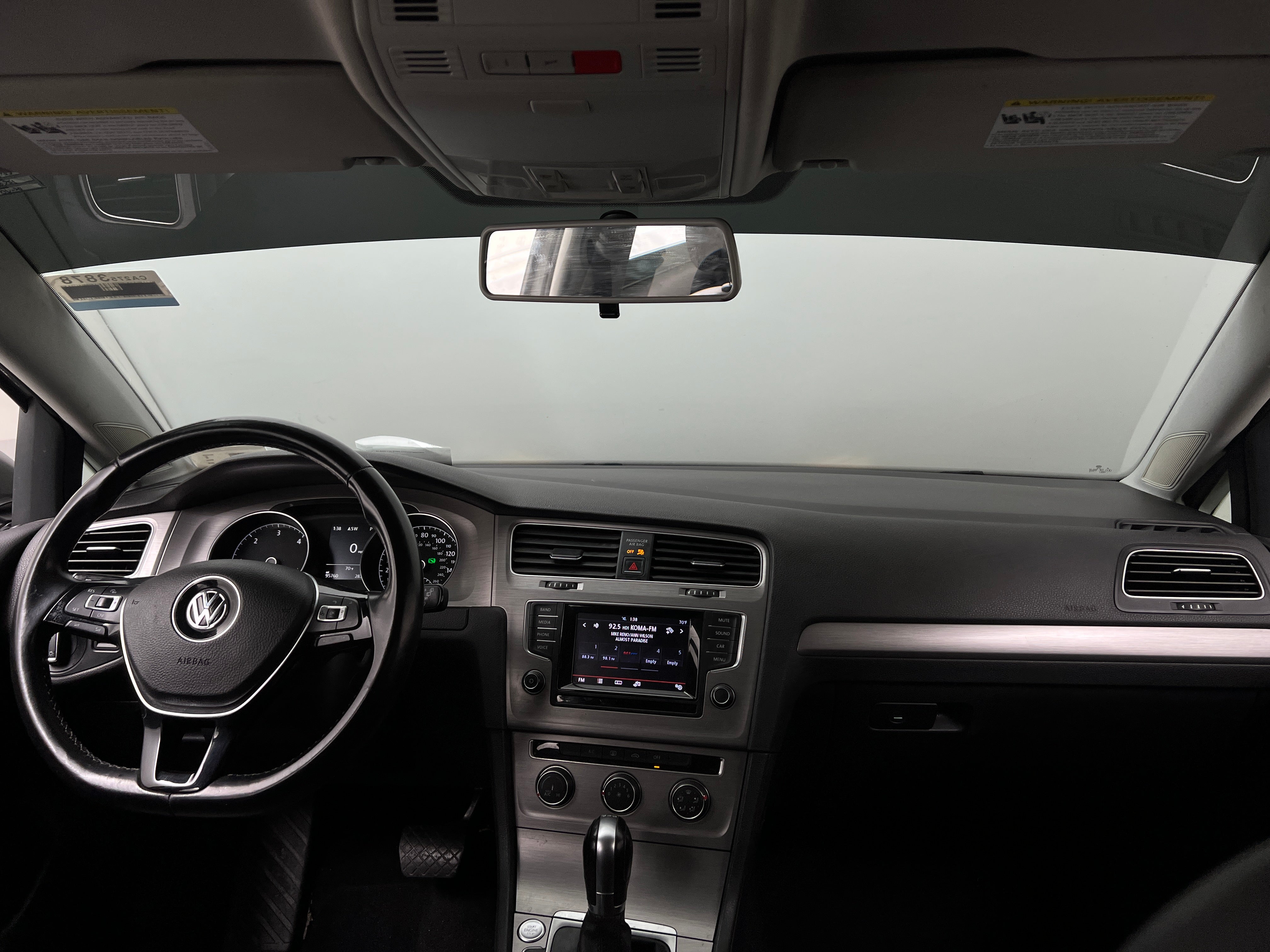2015 Volkswagen e-Golf  2
