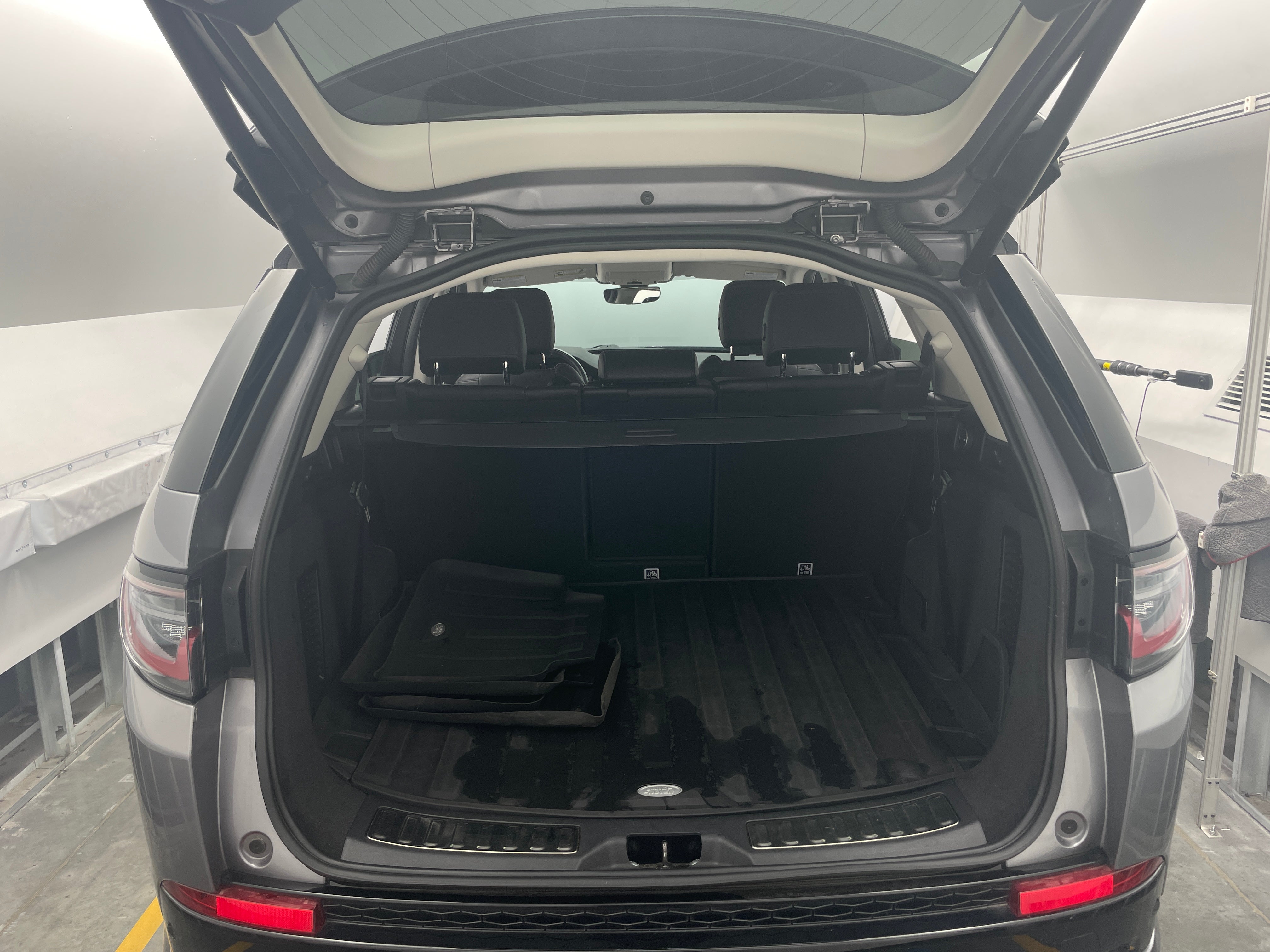 2022 Land Rover Discovery Sport R-Dynamic S 6