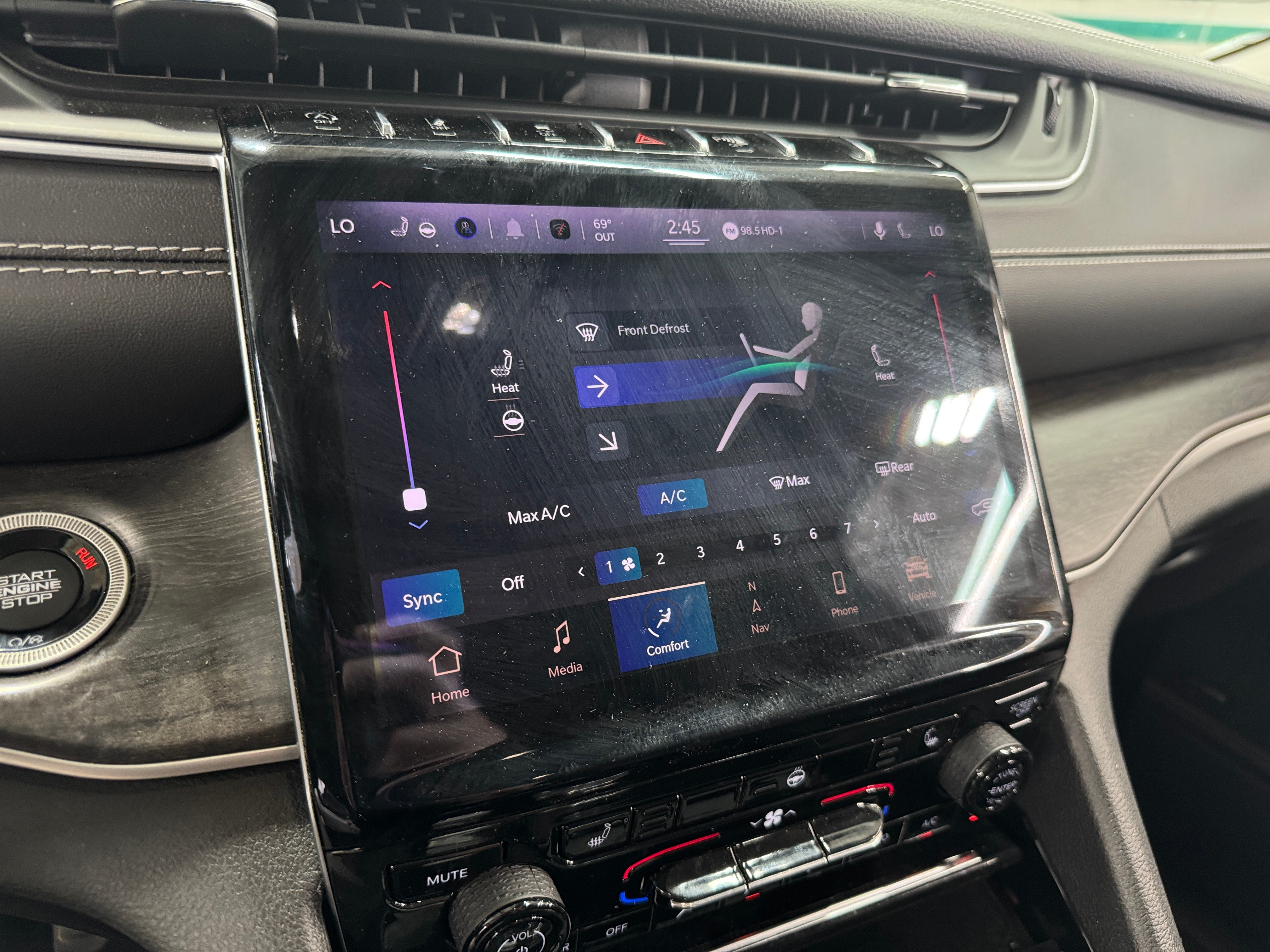 2022 Jeep Grand Cherokee Limited Edition 3