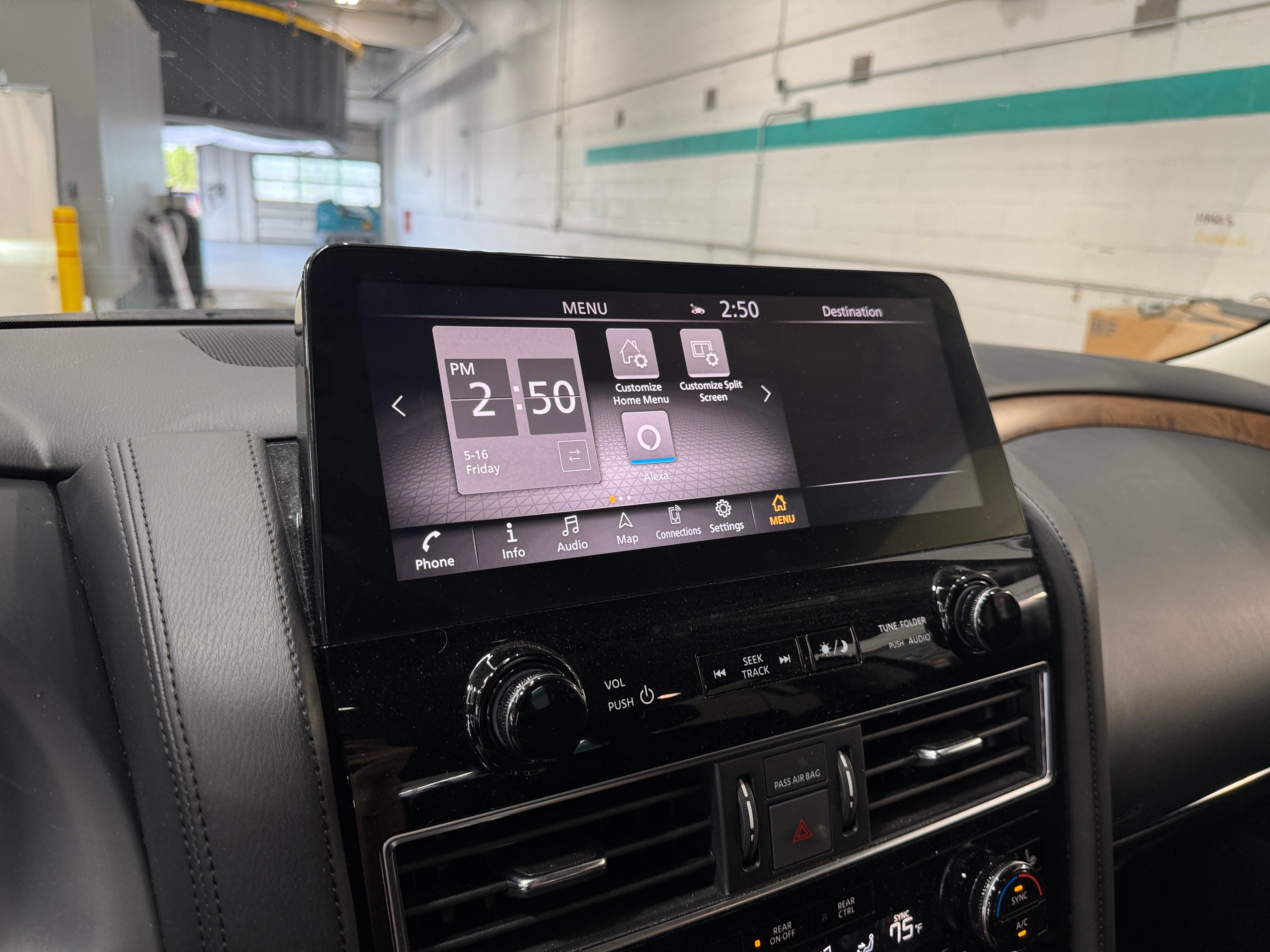 2023 Nissan Armada SL 3