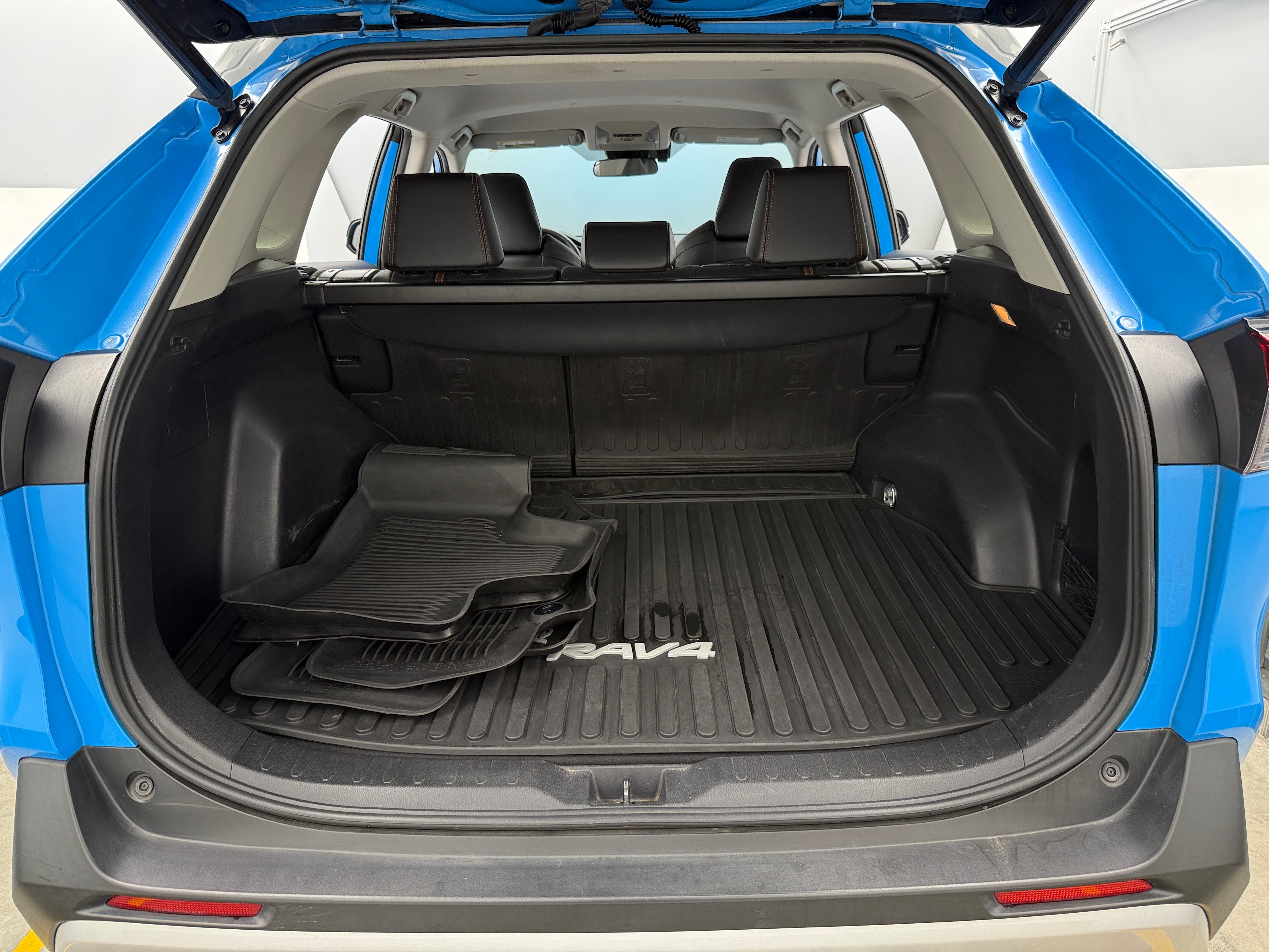 2019 Toyota RAV4 Adventure 6