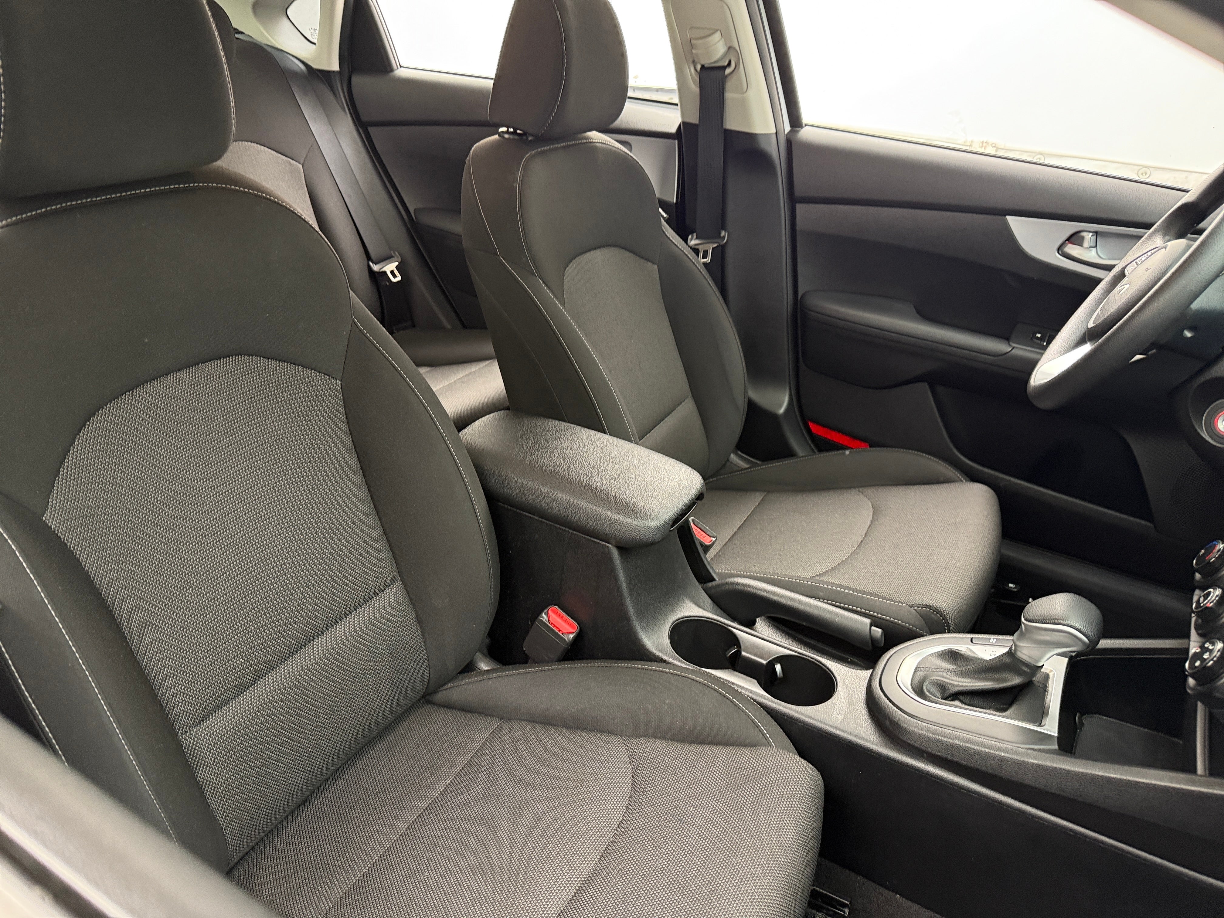 2023 Kia Forte LXS 2