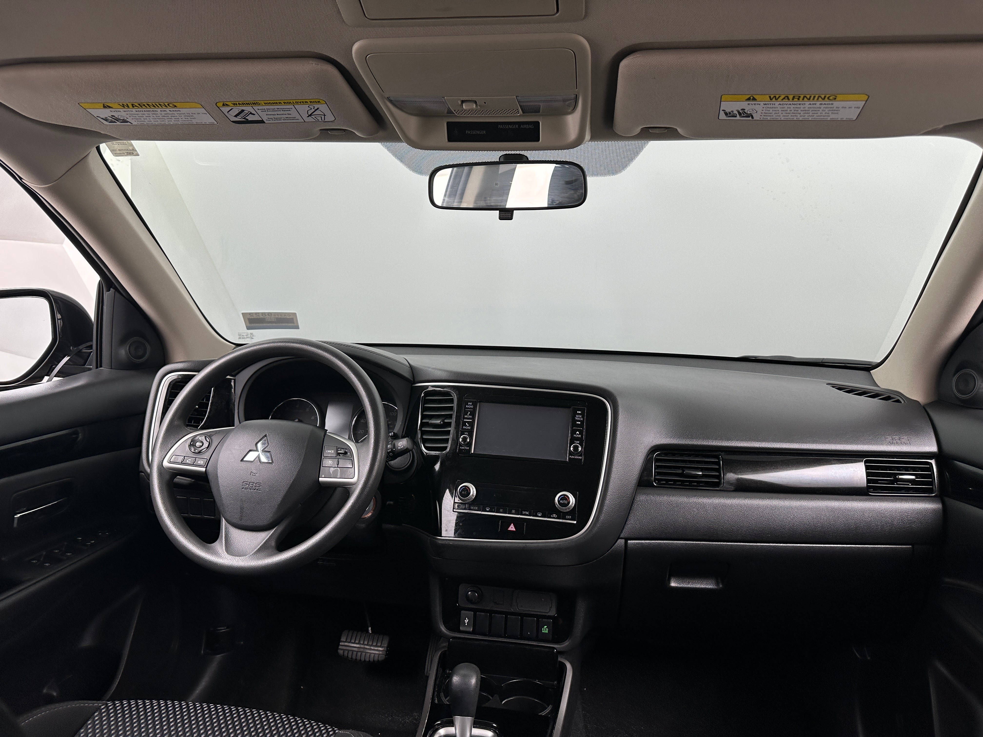 2020 Mitsubishi Outlander ES 3
