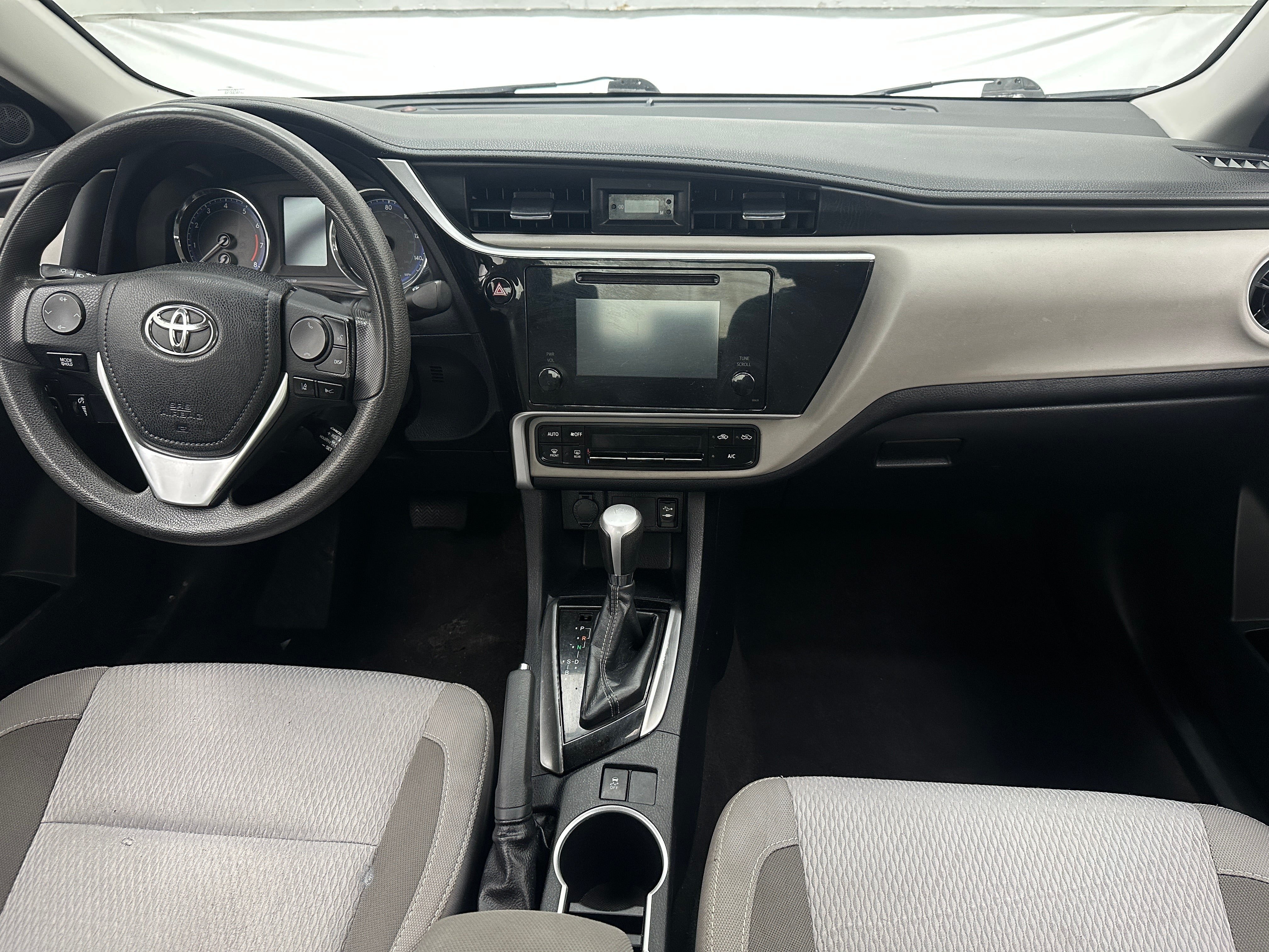 2018 Toyota Corolla LE 3