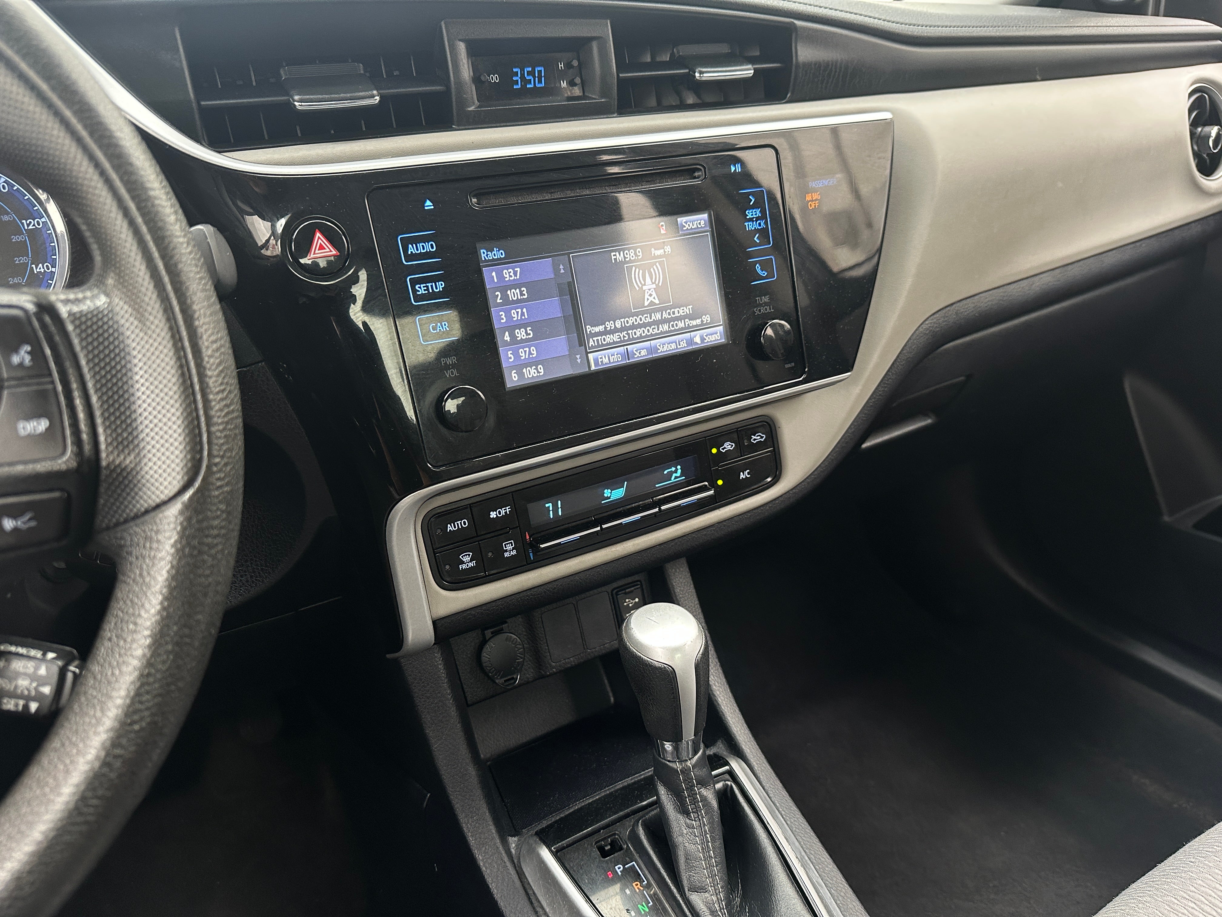 2018 Toyota Corolla LE 4