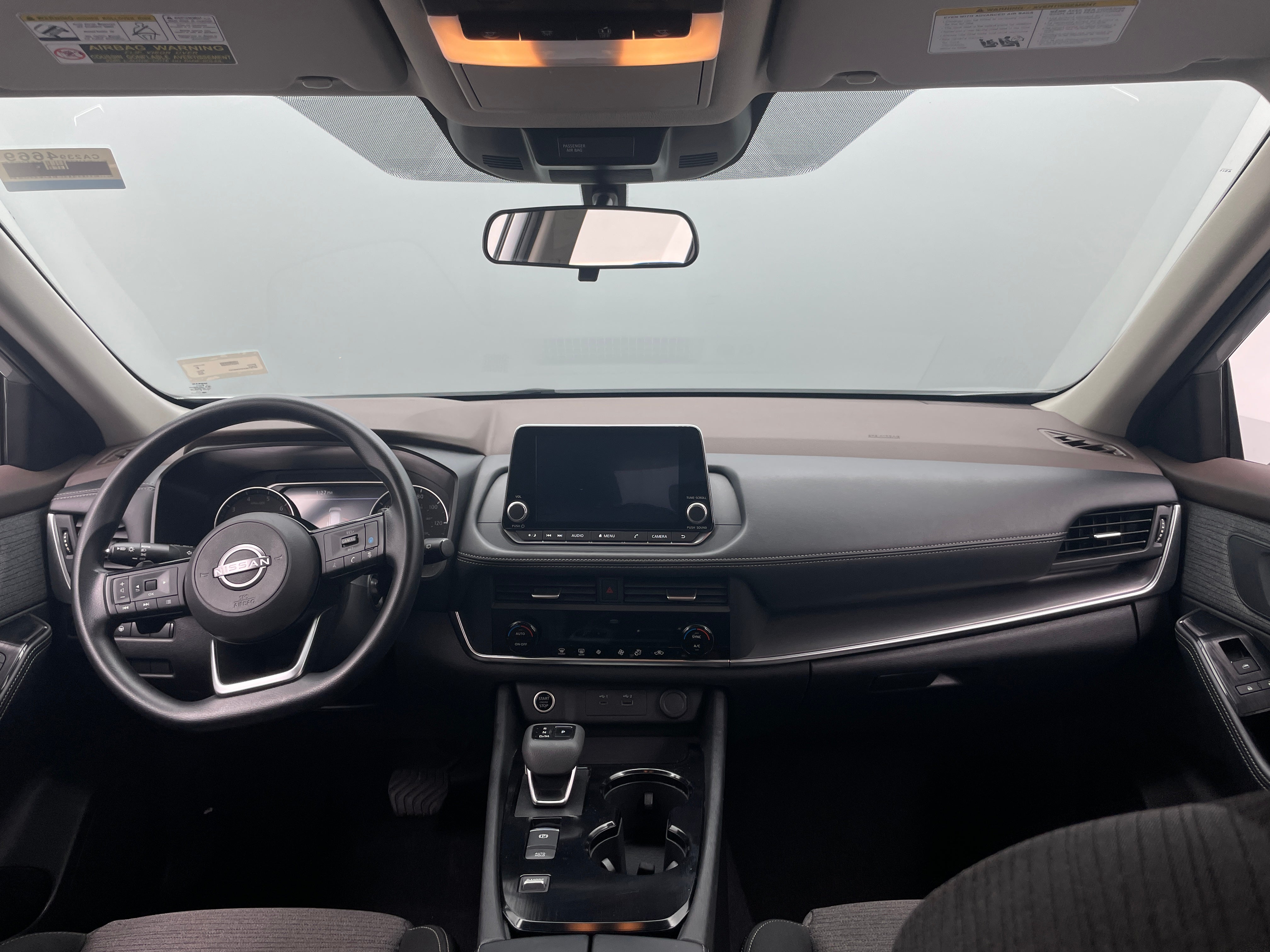 2023 Nissan Rogue SV 3