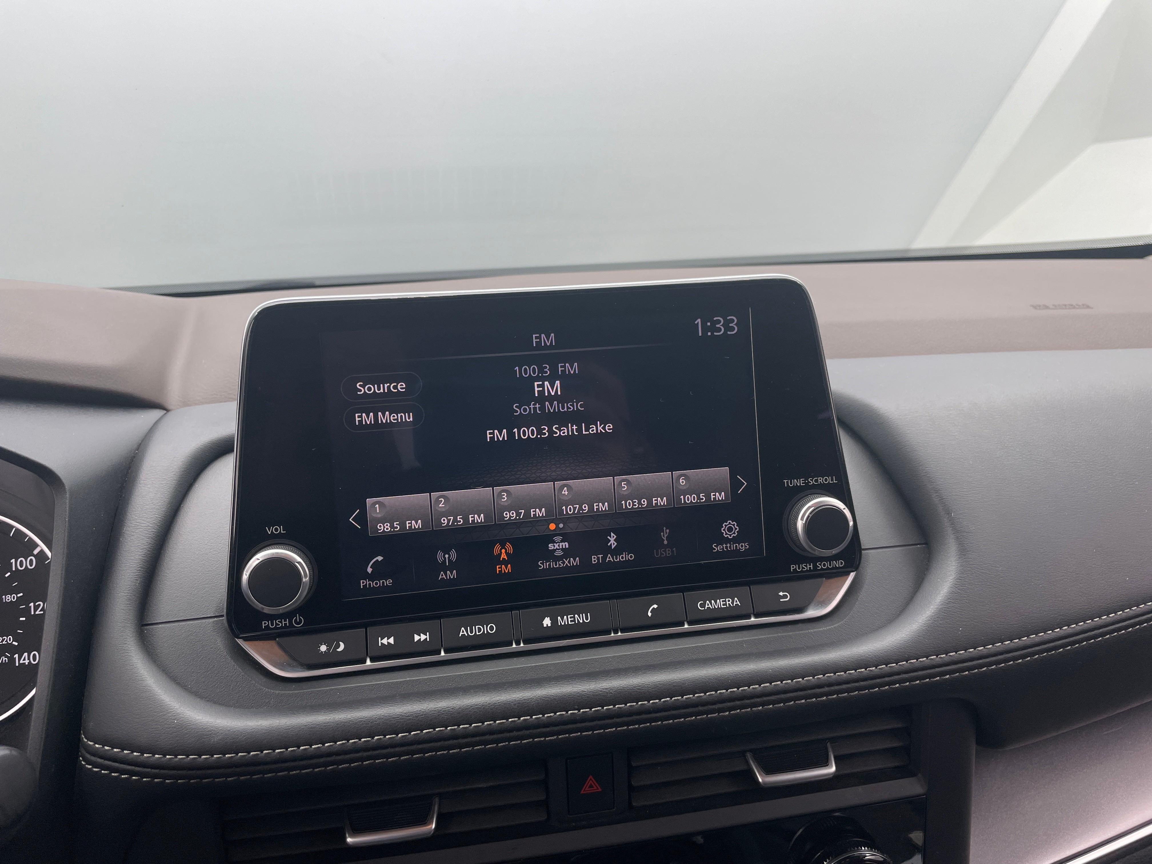 2023 Nissan Rogue SV 4