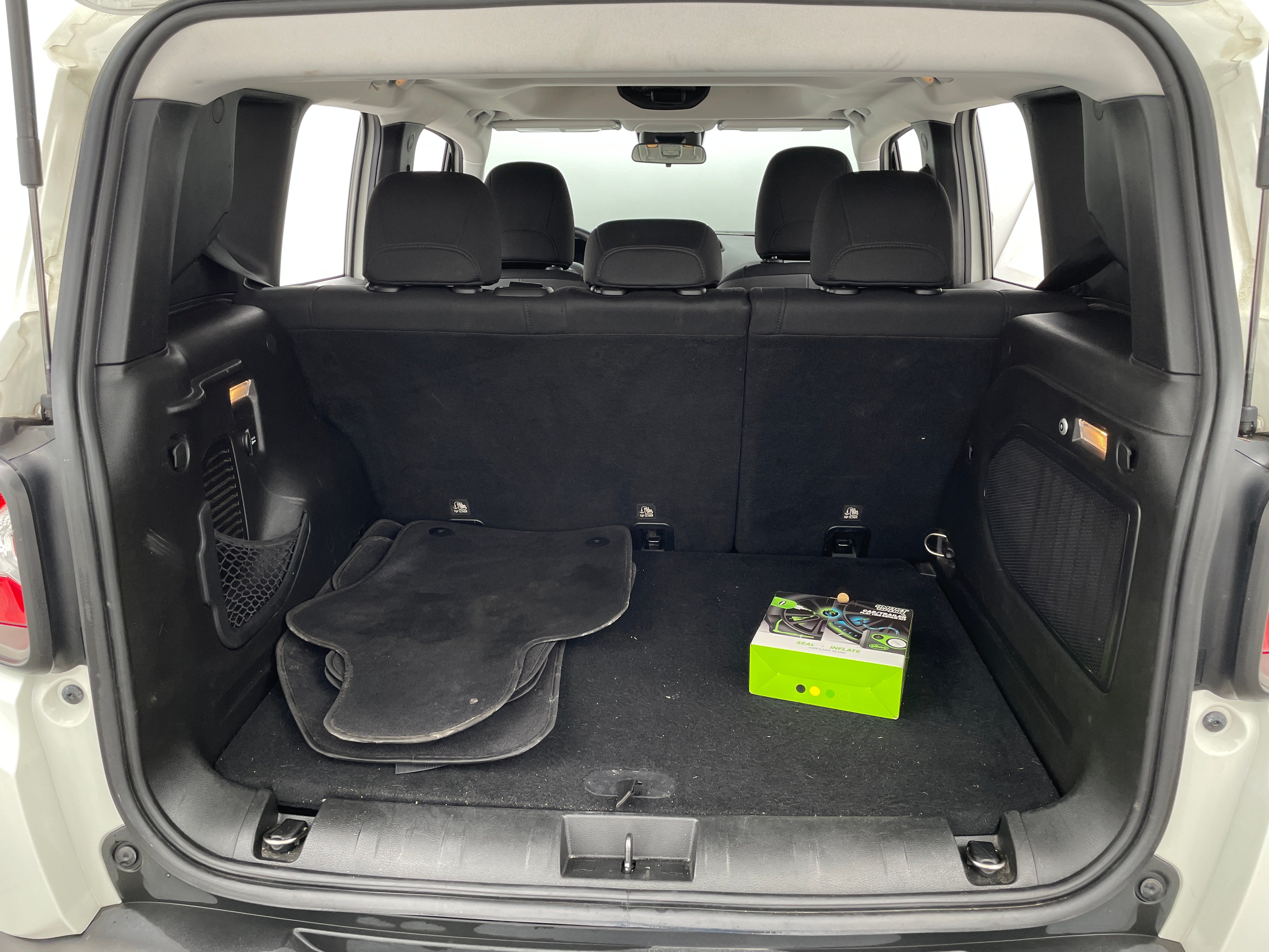 2016 Jeep Renegade 75th Anniversary Edition 7
