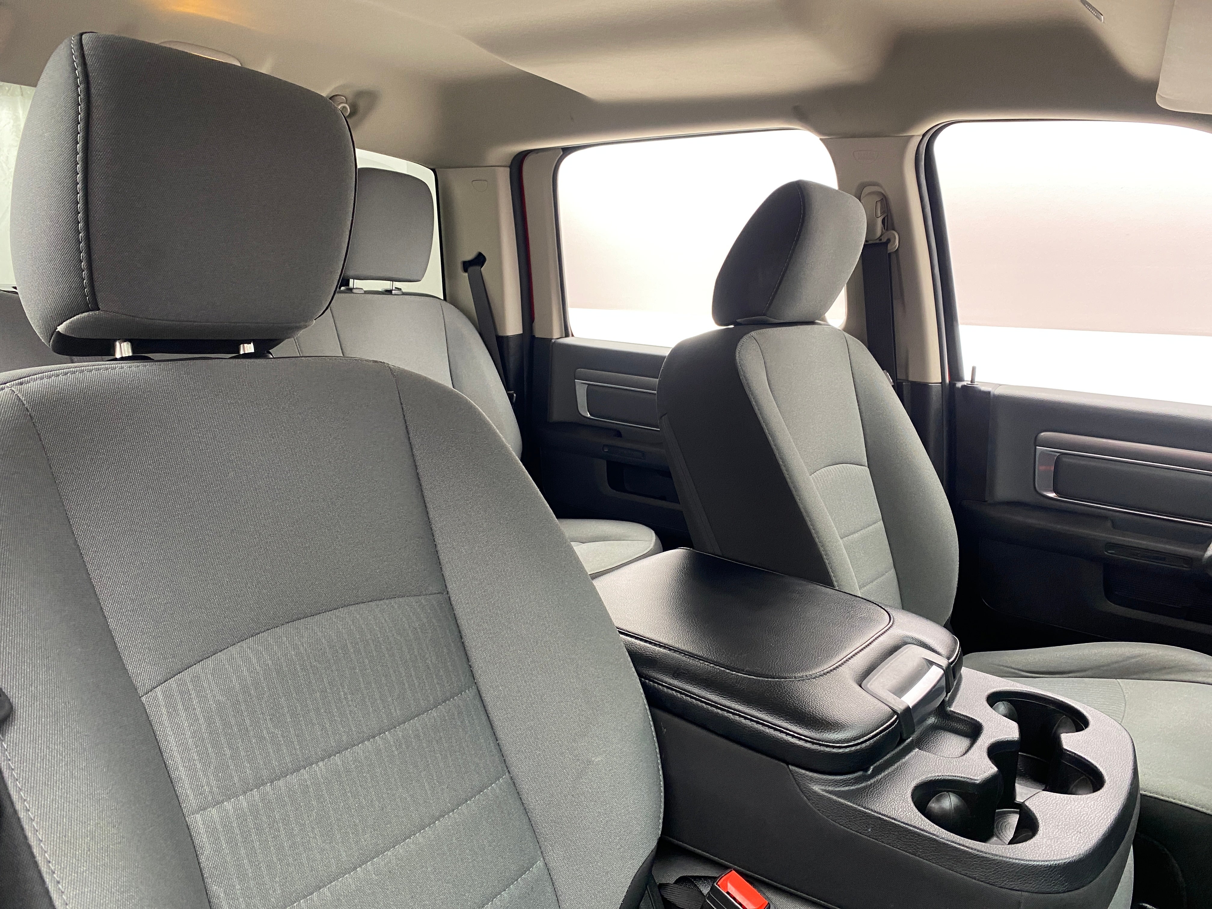 2022 RAM 1500 Classic SLT 2