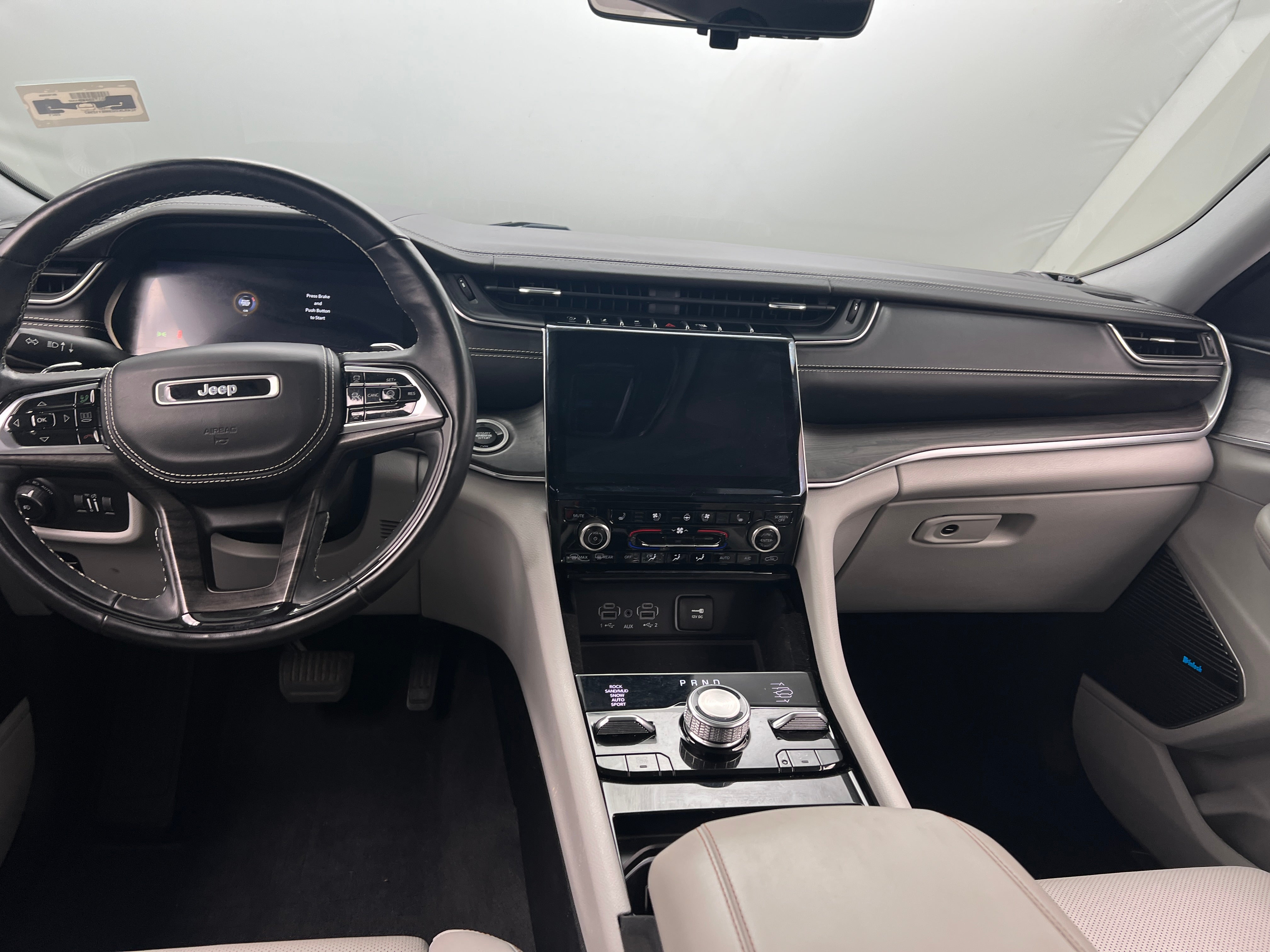 2021 Jeep Grand Cherokee L Overland 2