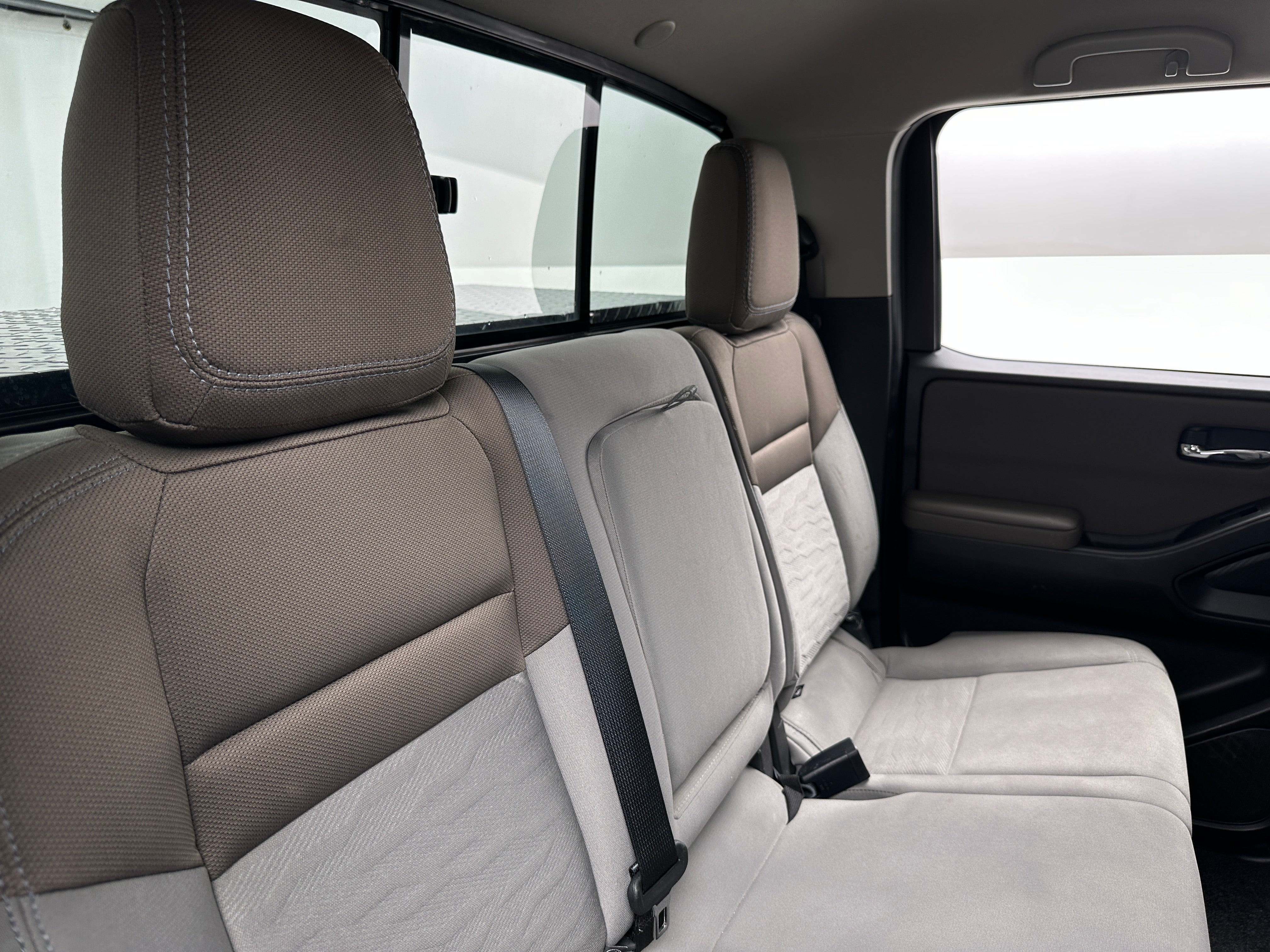 2022 Nissan Frontier SV 6
