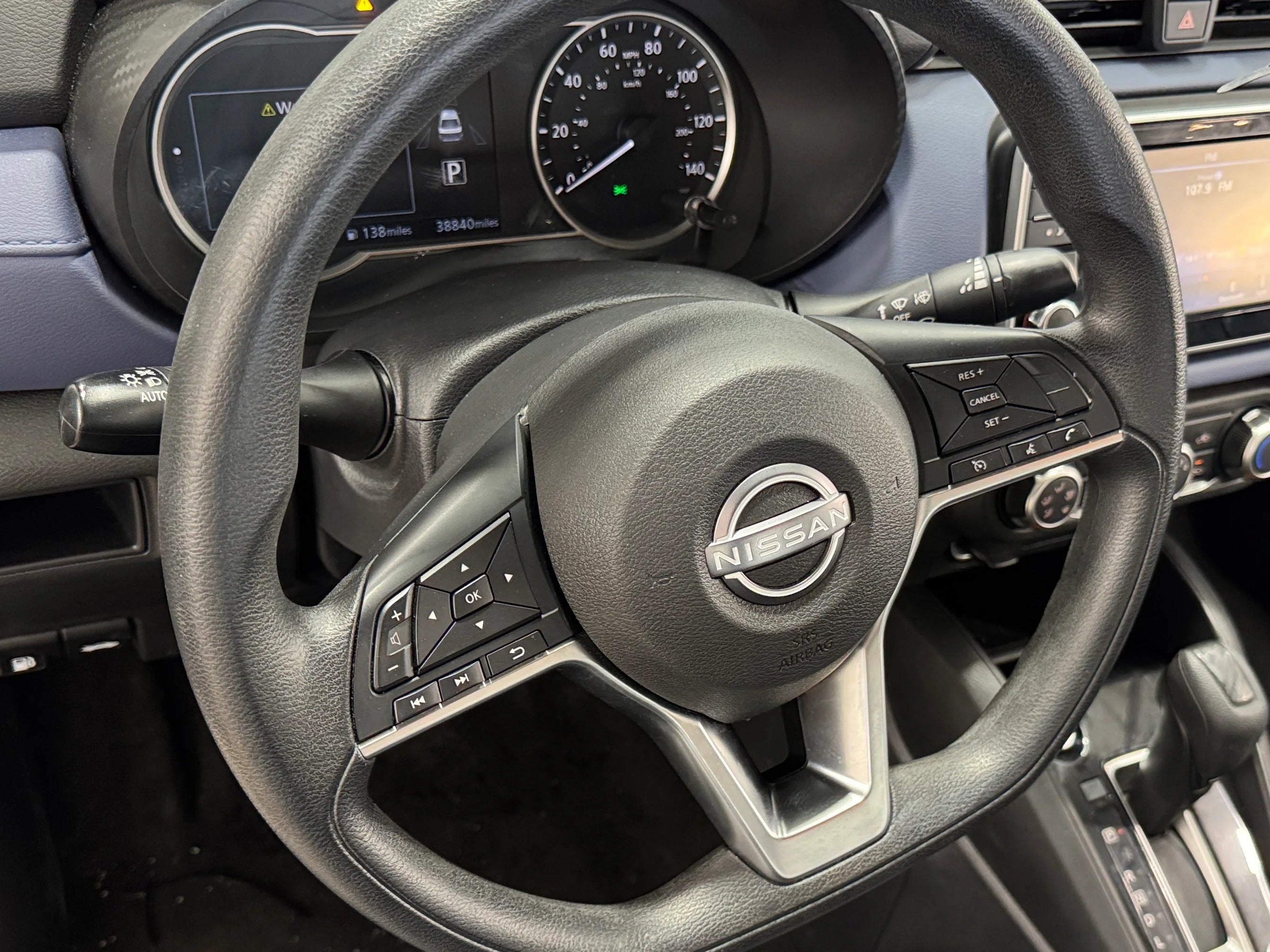 2023 Nissan Versa SV 5