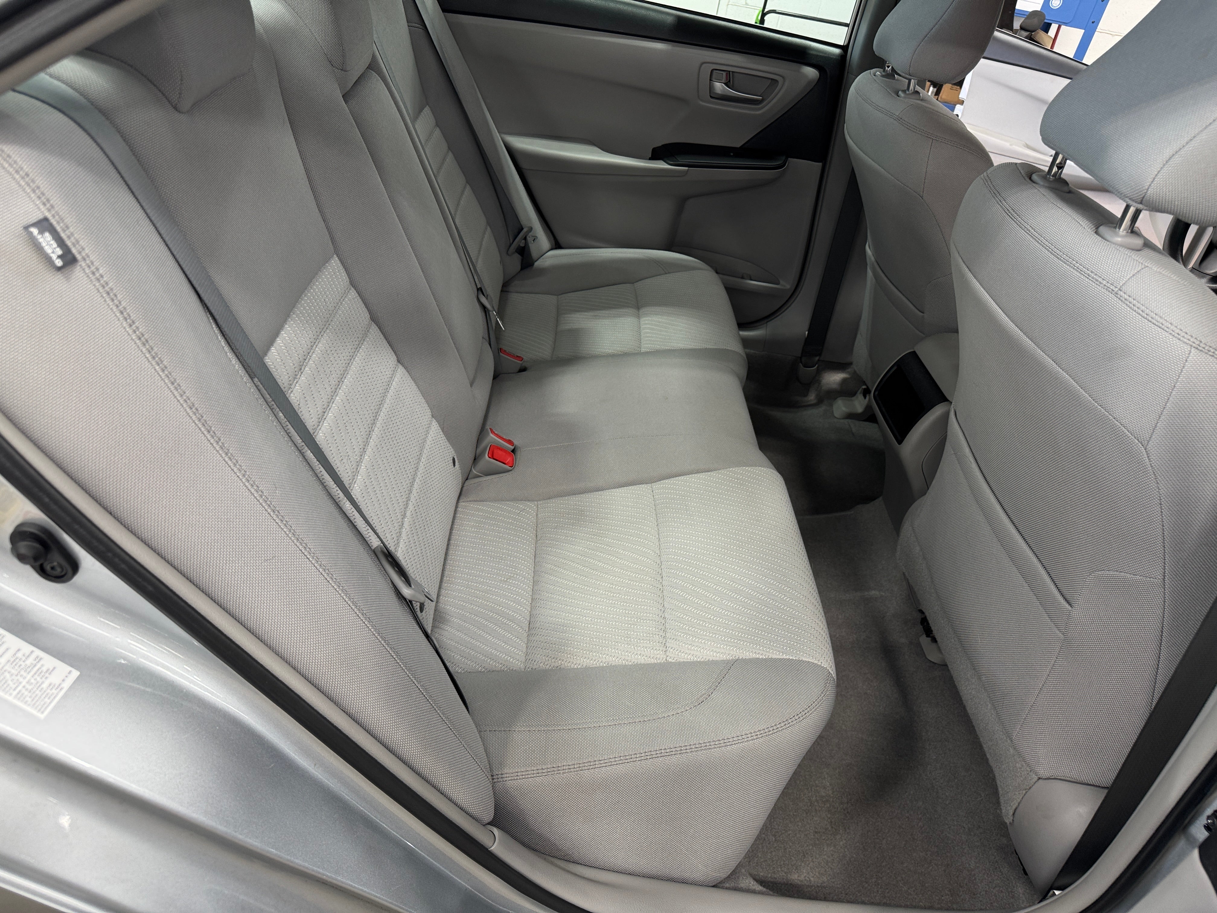 2016 Toyota Camry LE 6