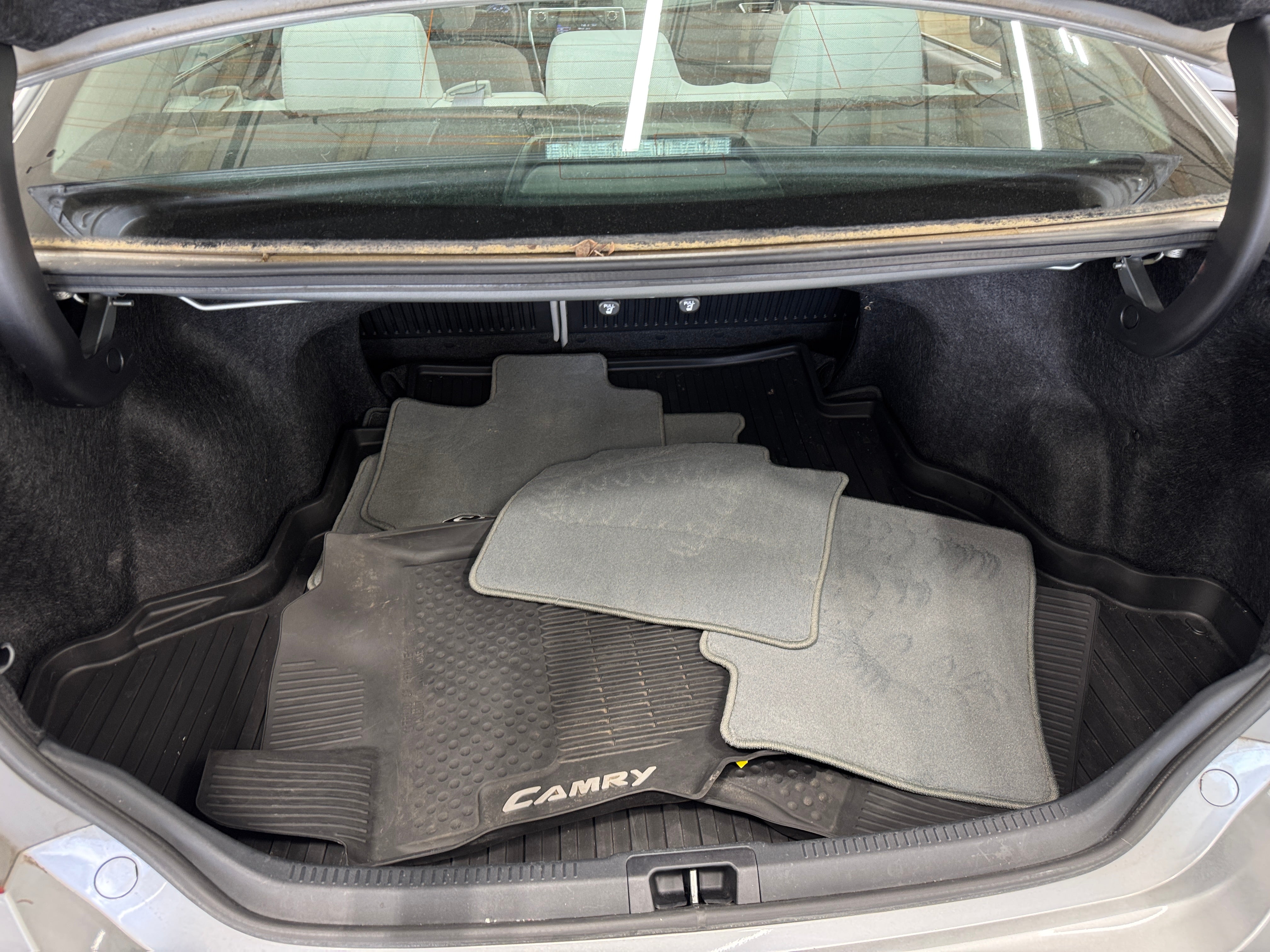 2016 Toyota Camry LE 7