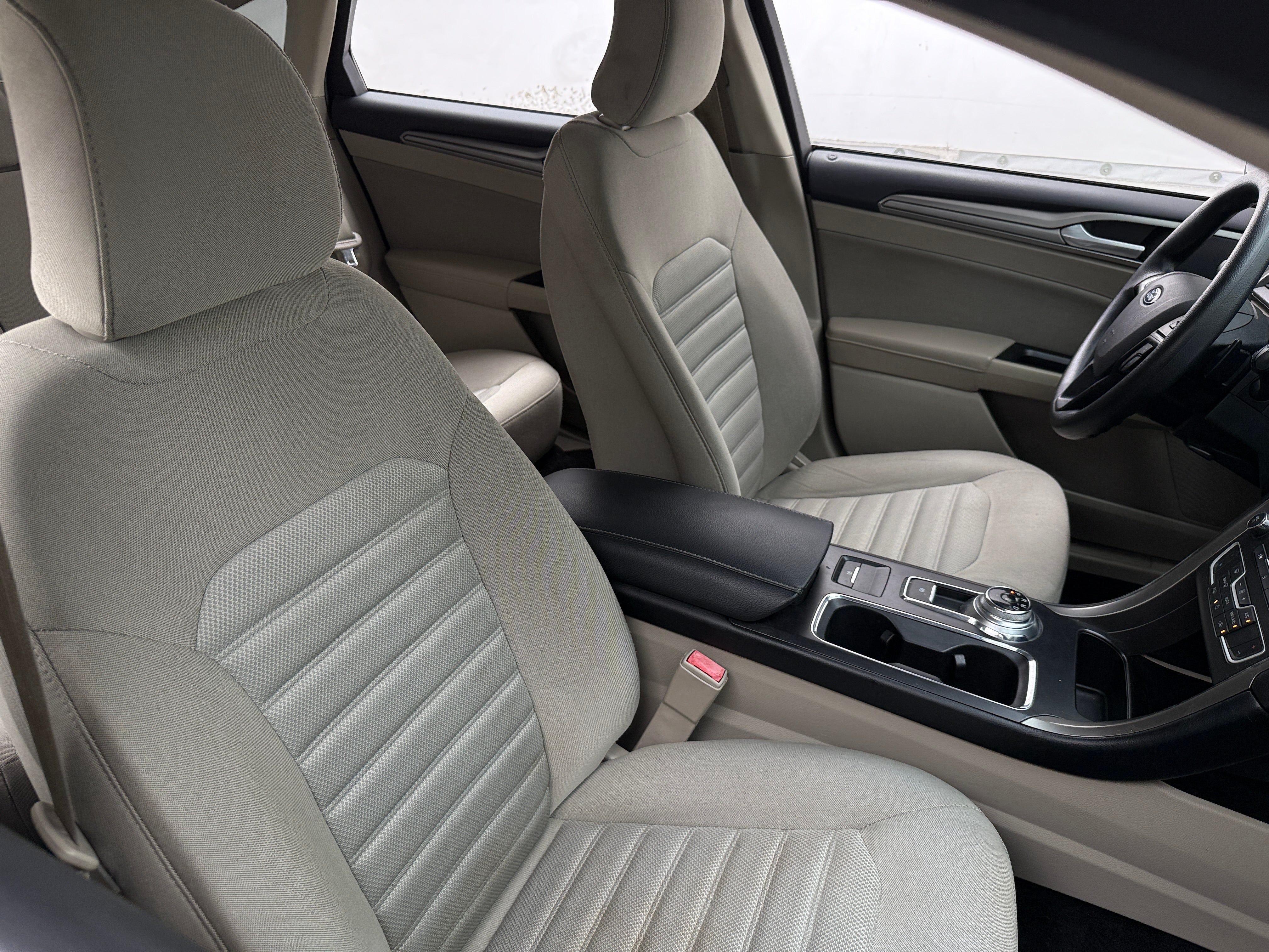 2017 Ford Fusion SE 2