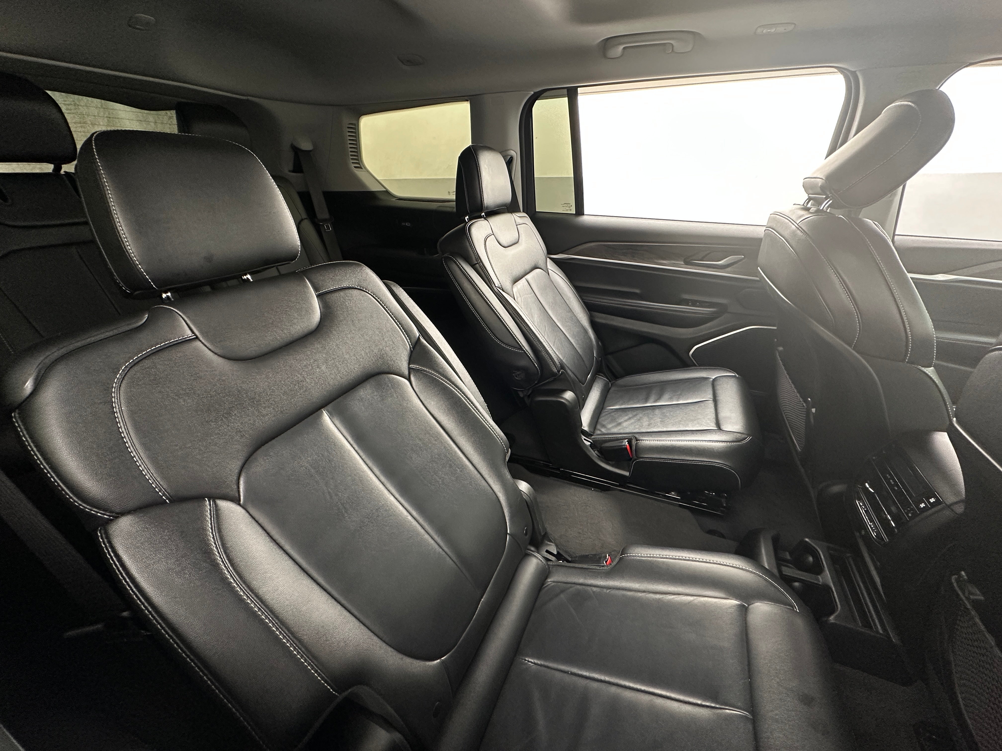 2022 Jeep Grand Cherokee L Limited Edition 5