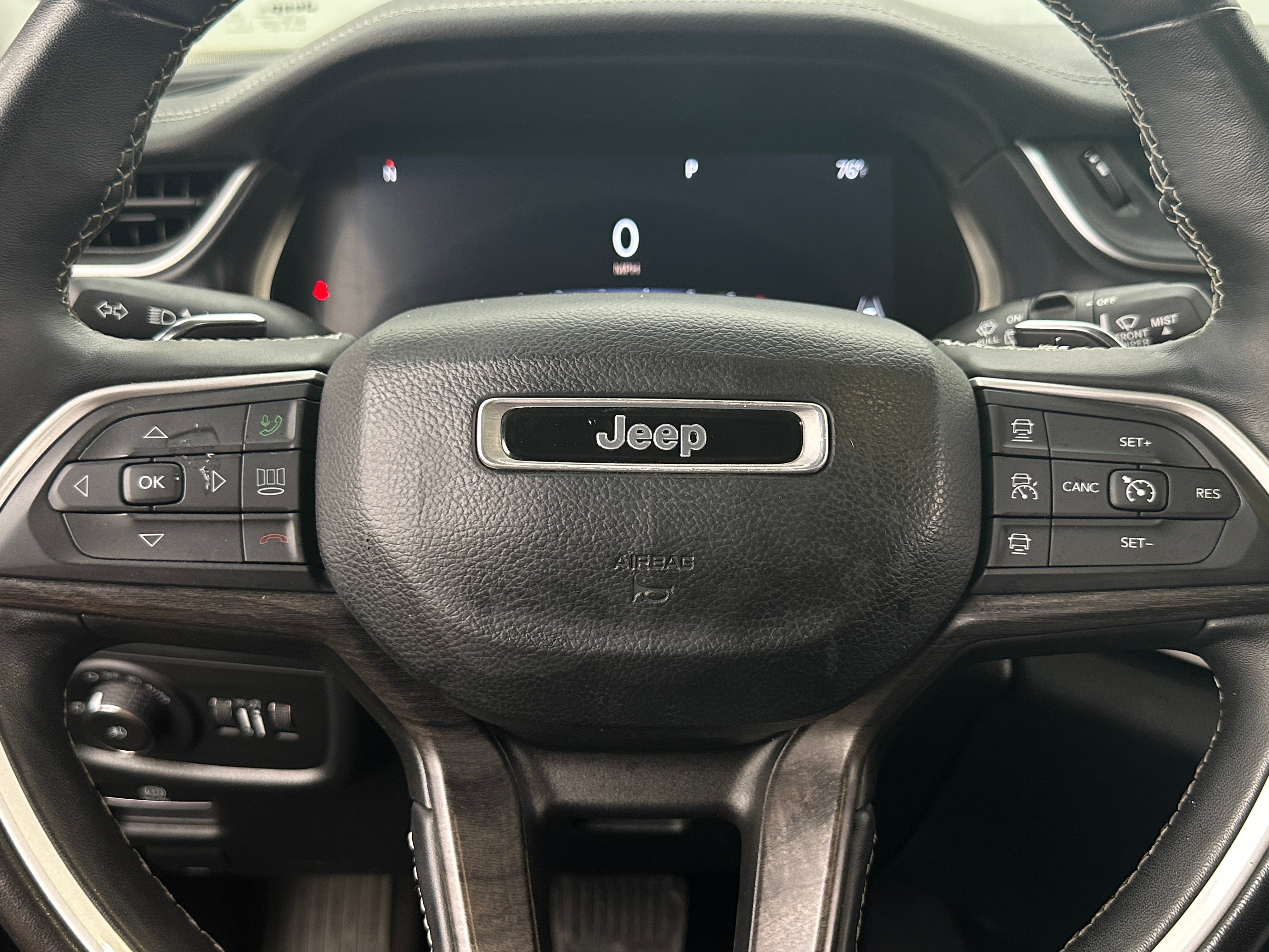 2022 Jeep Grand Cherokee L Limited Edition 4
