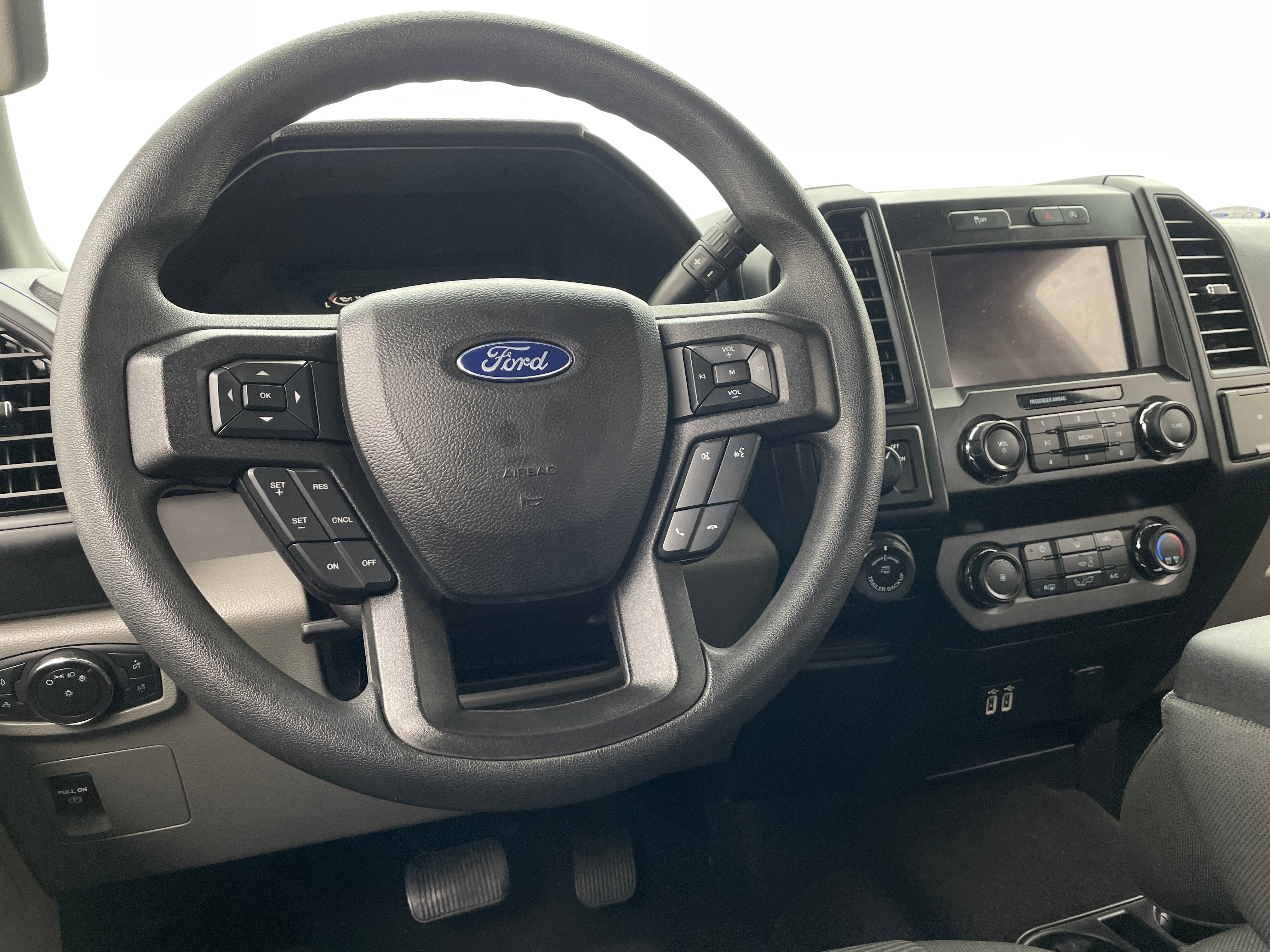 2019 Ford Econoline E-150 5