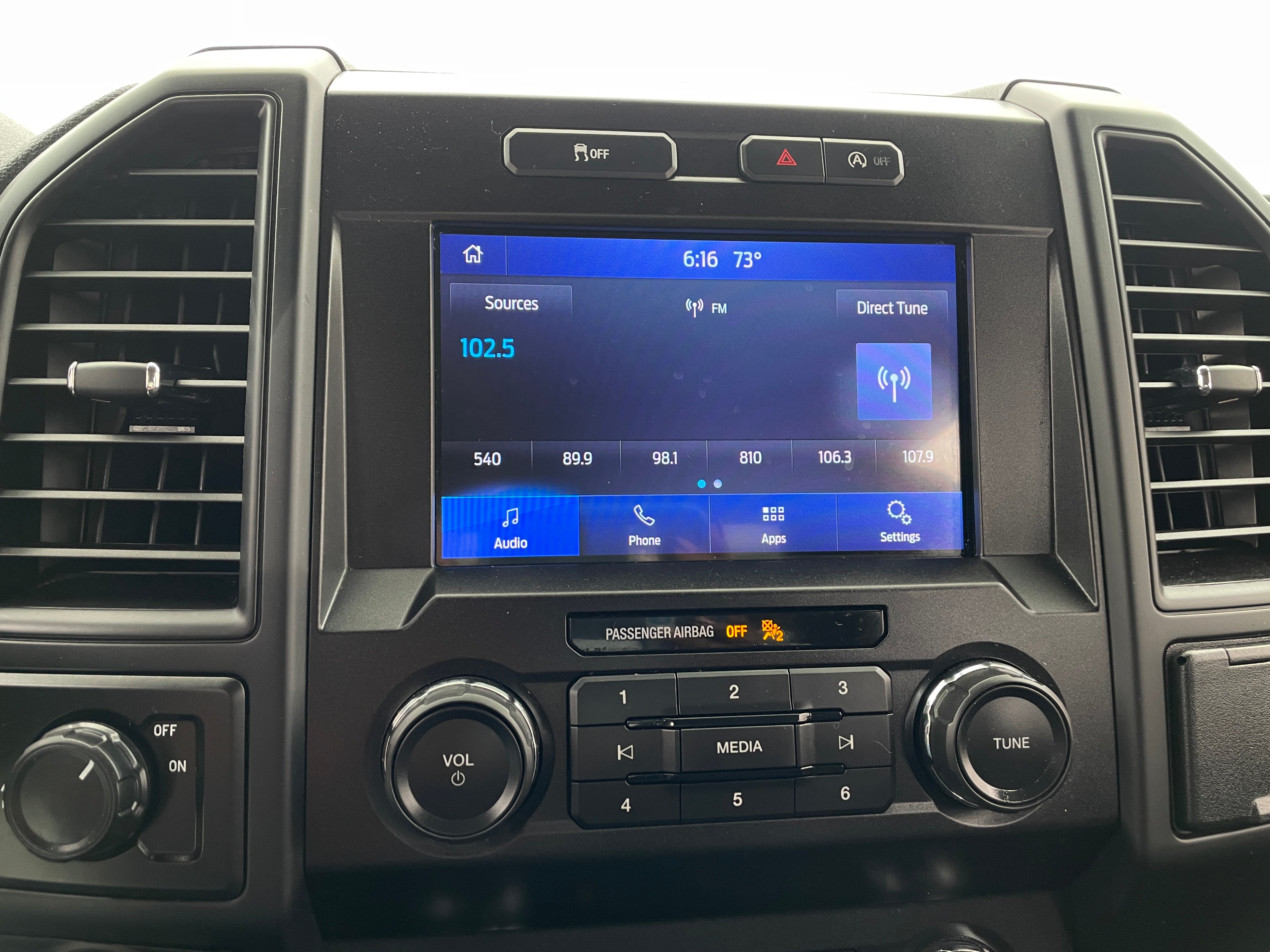 2019 Ford Econoline E-150 4